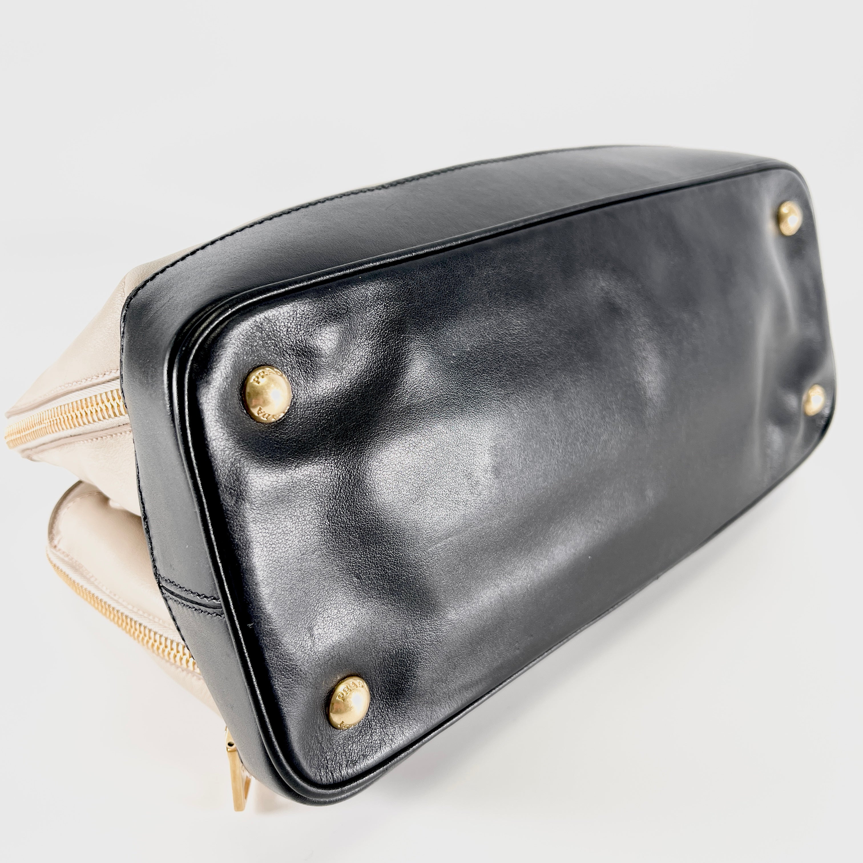 2604 secondhand PRADA B2593C7 hand bag
