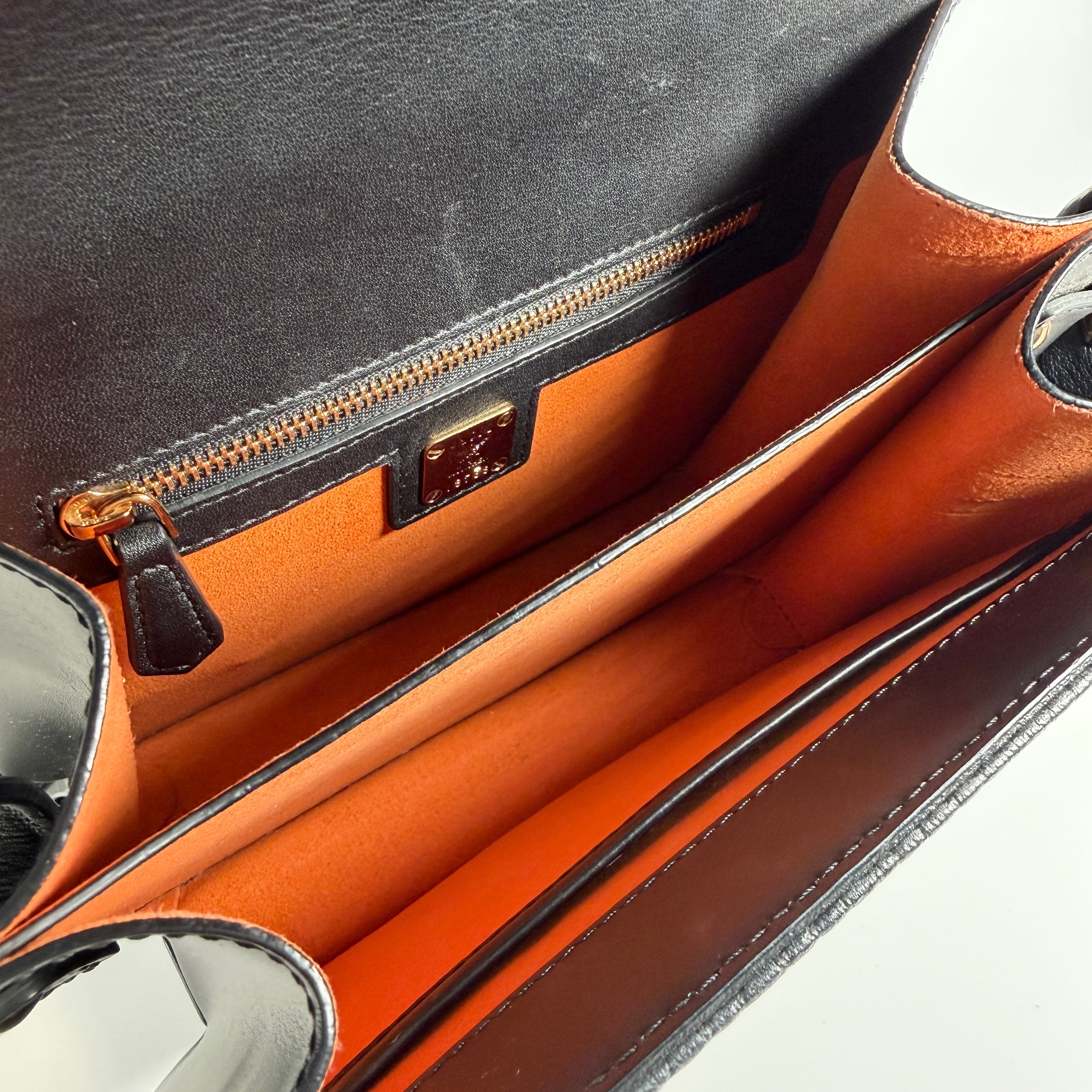 2607 secondhand MCM Shoulder bag
