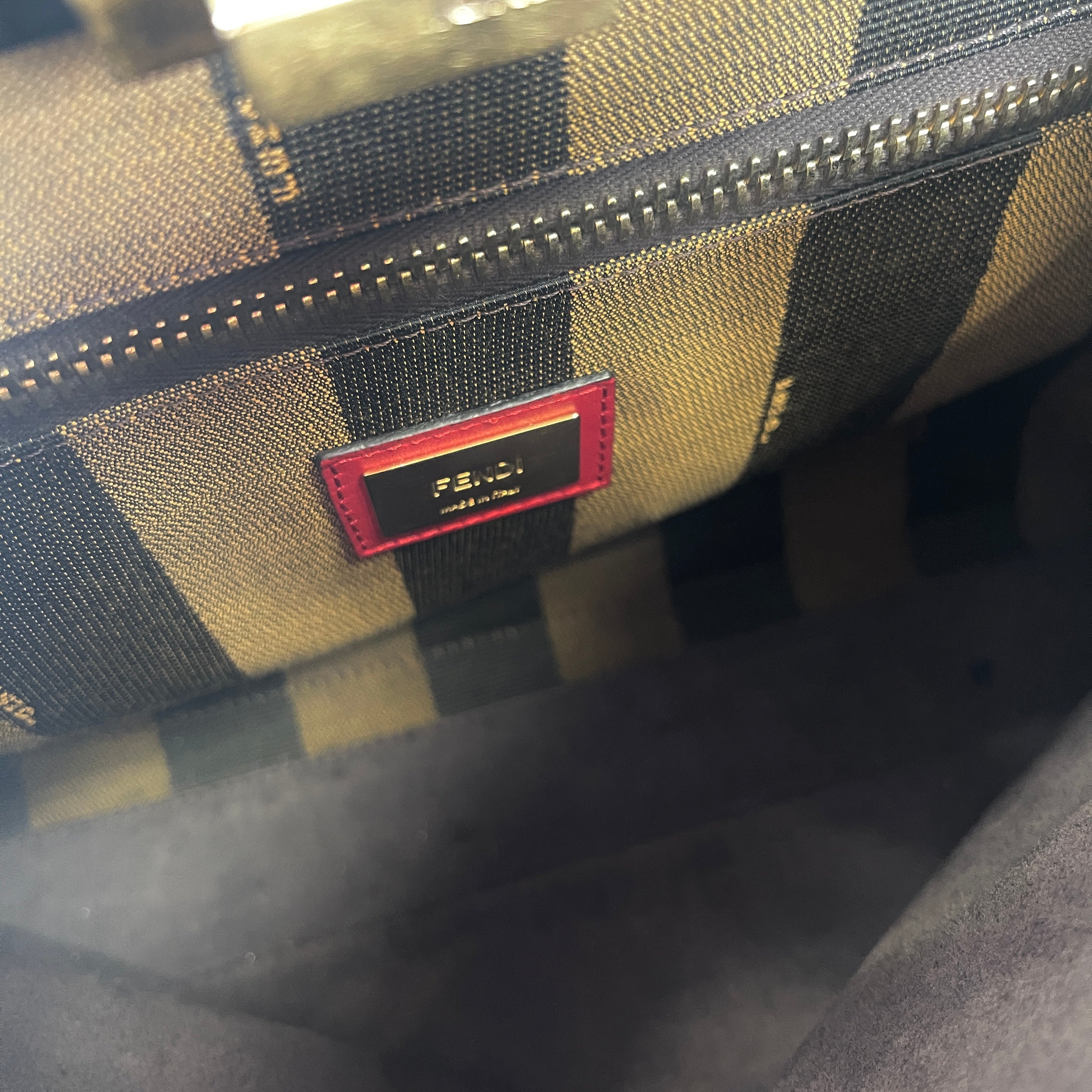 2606 secondhand FENDI hand bag Peekaboo