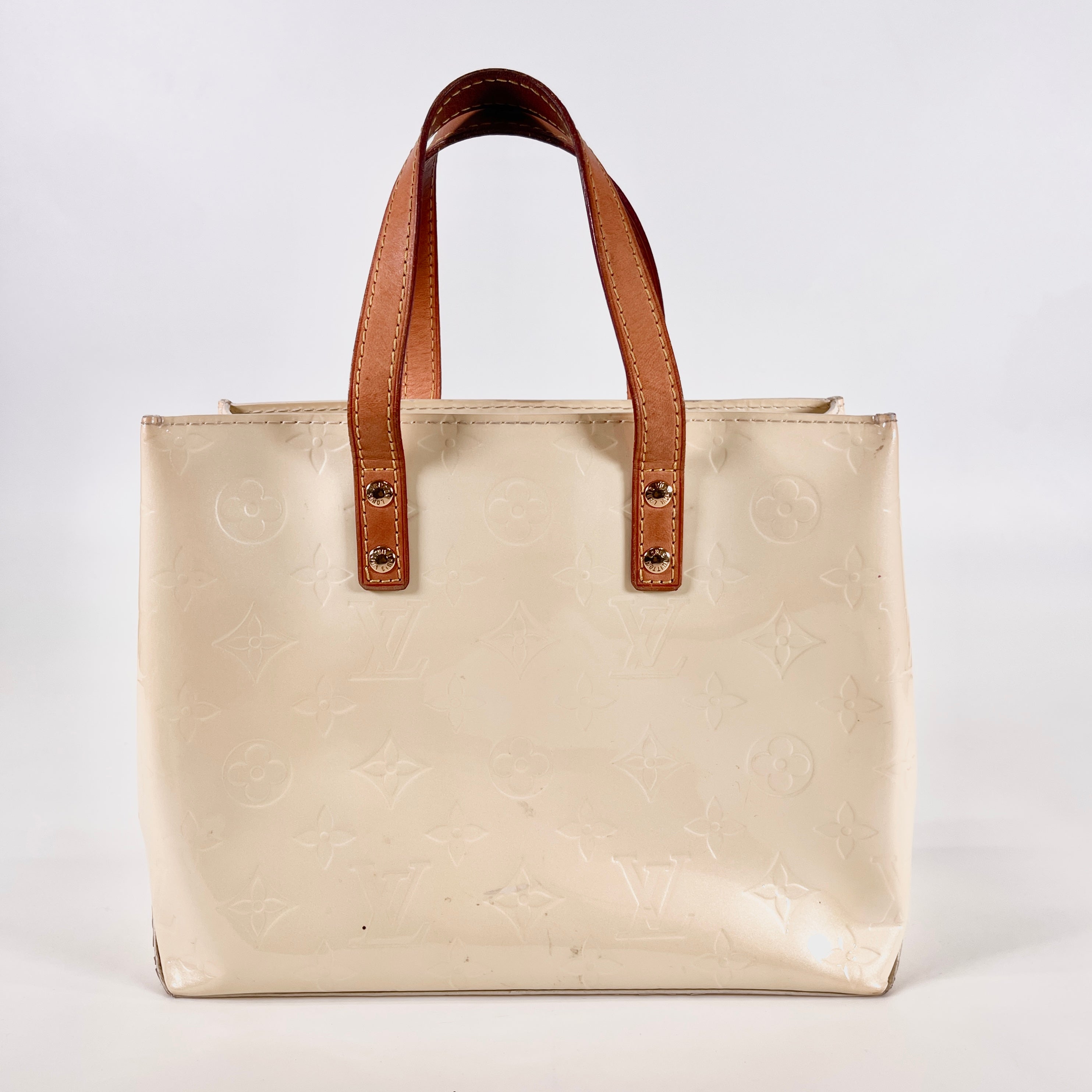 2604 secondhand LV hand bag Lead
