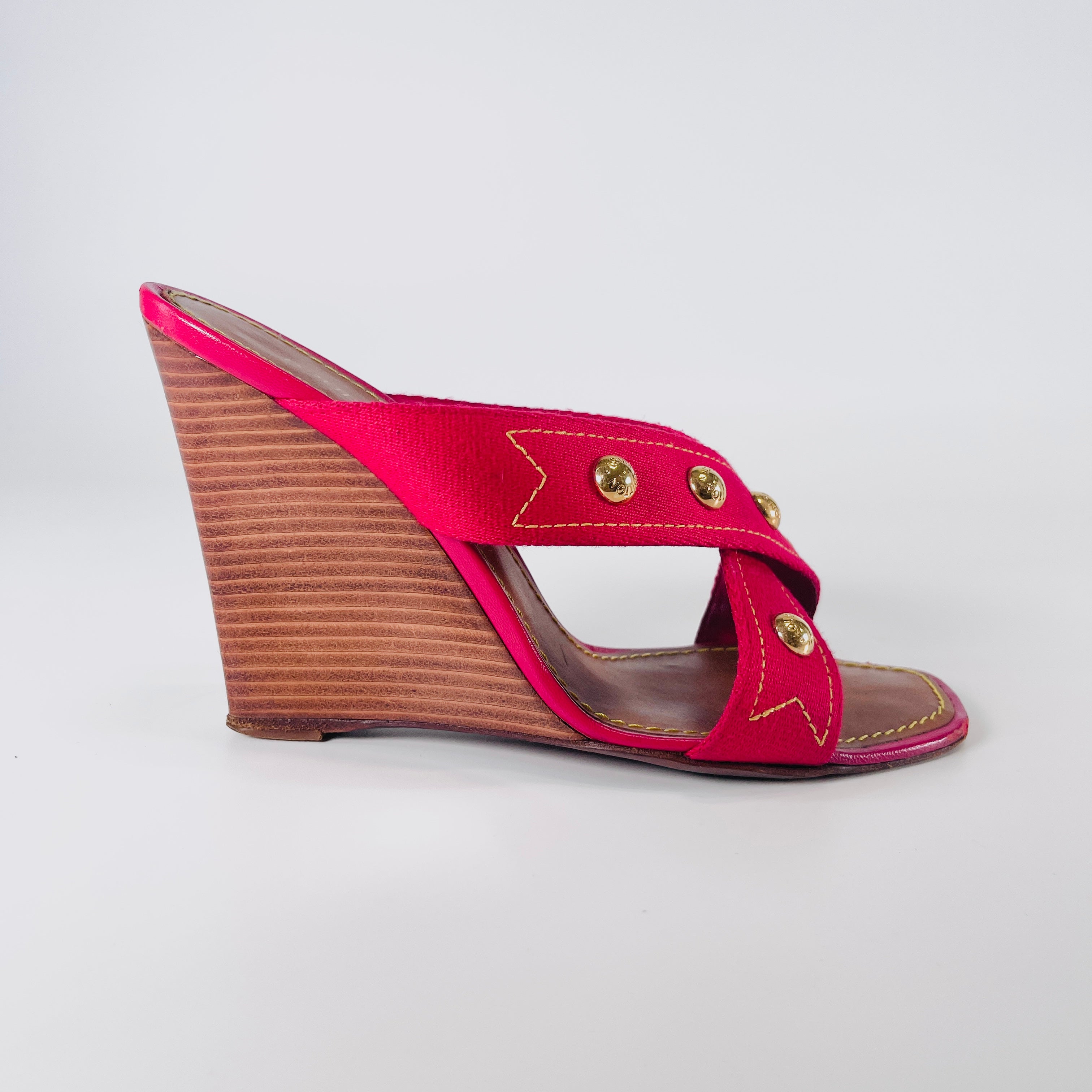 2606 secondhand LV Sandals