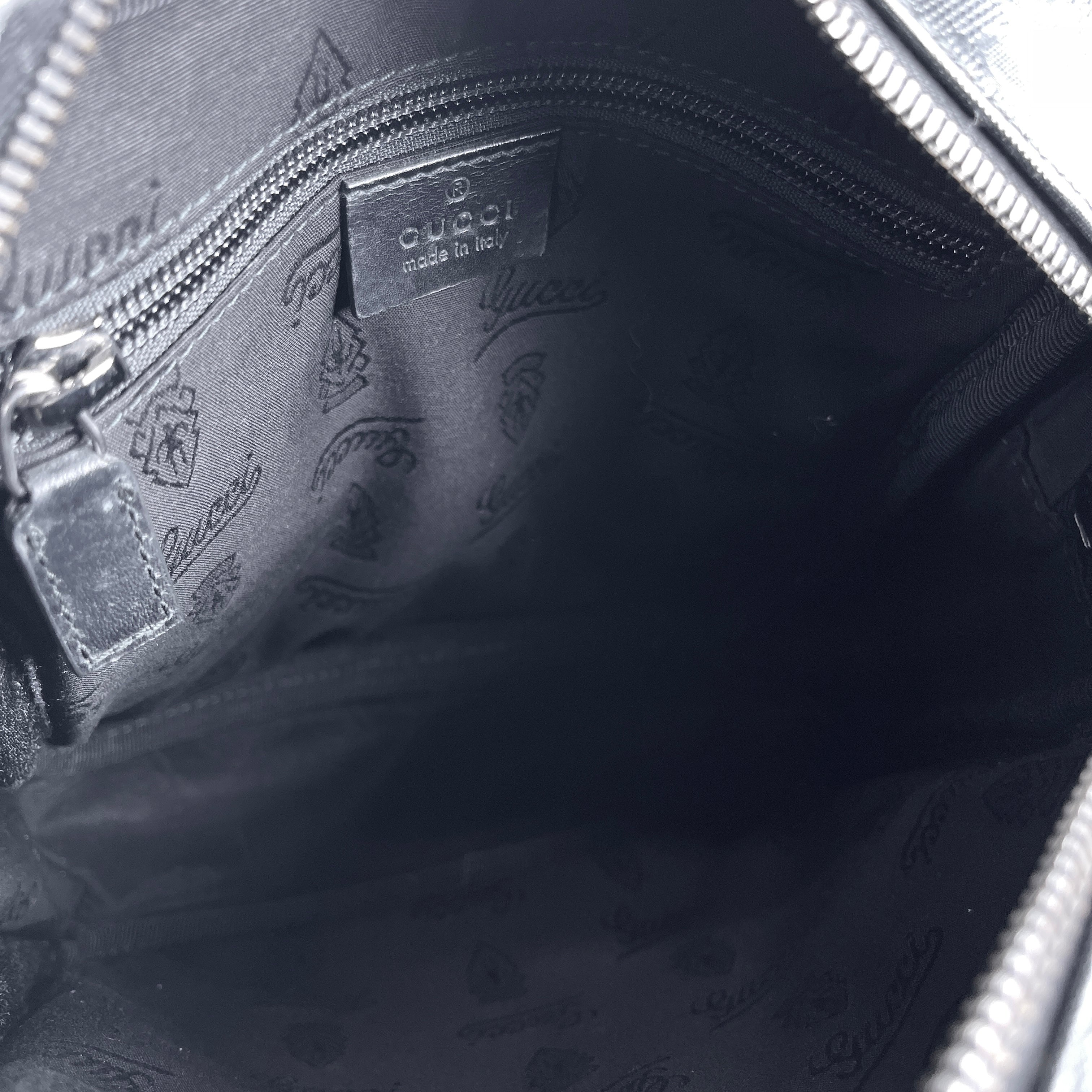 2605 secondhand GUCCI GG Implement Shoulder bag