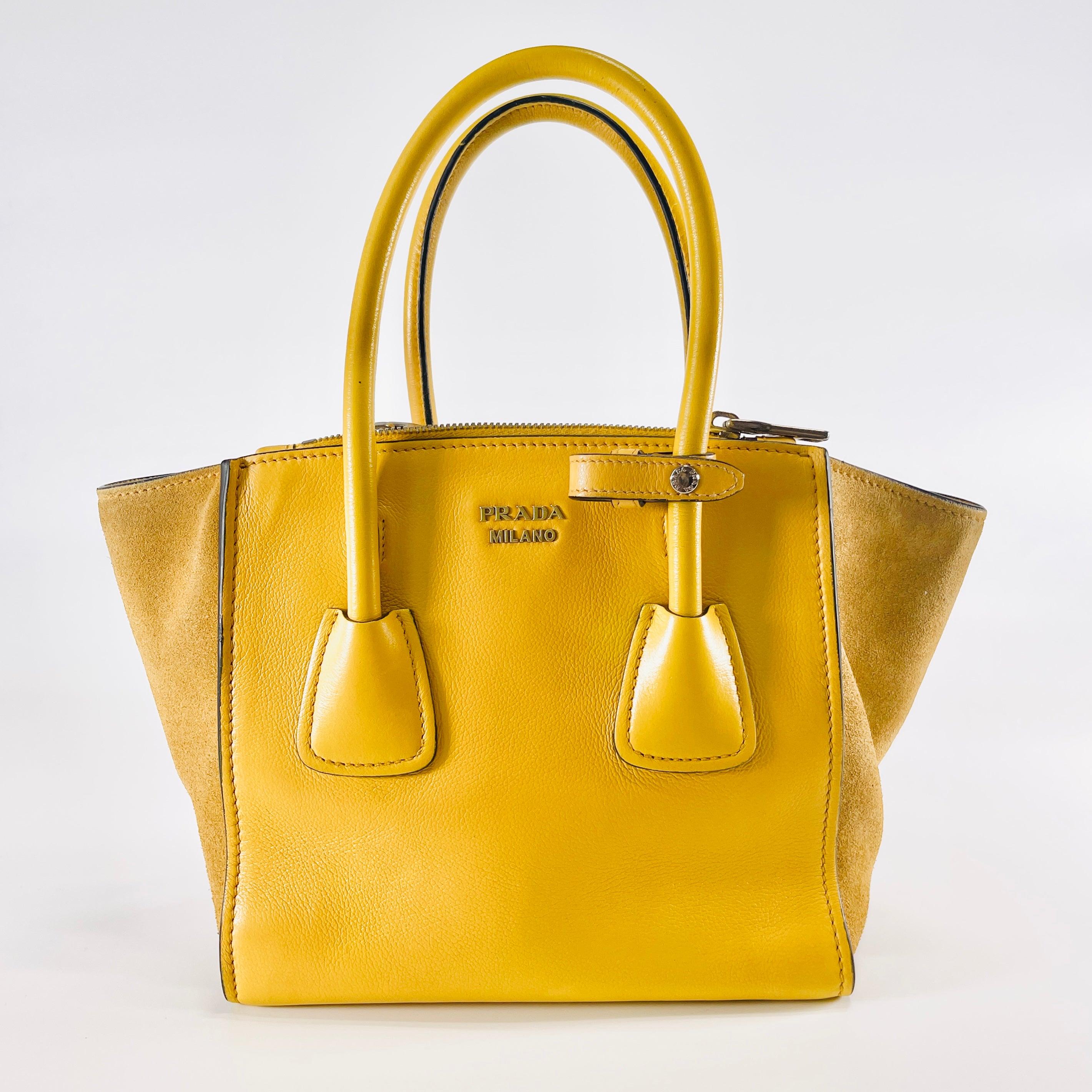 2605 secondhand PRADA leather hand bag yellow Poignier