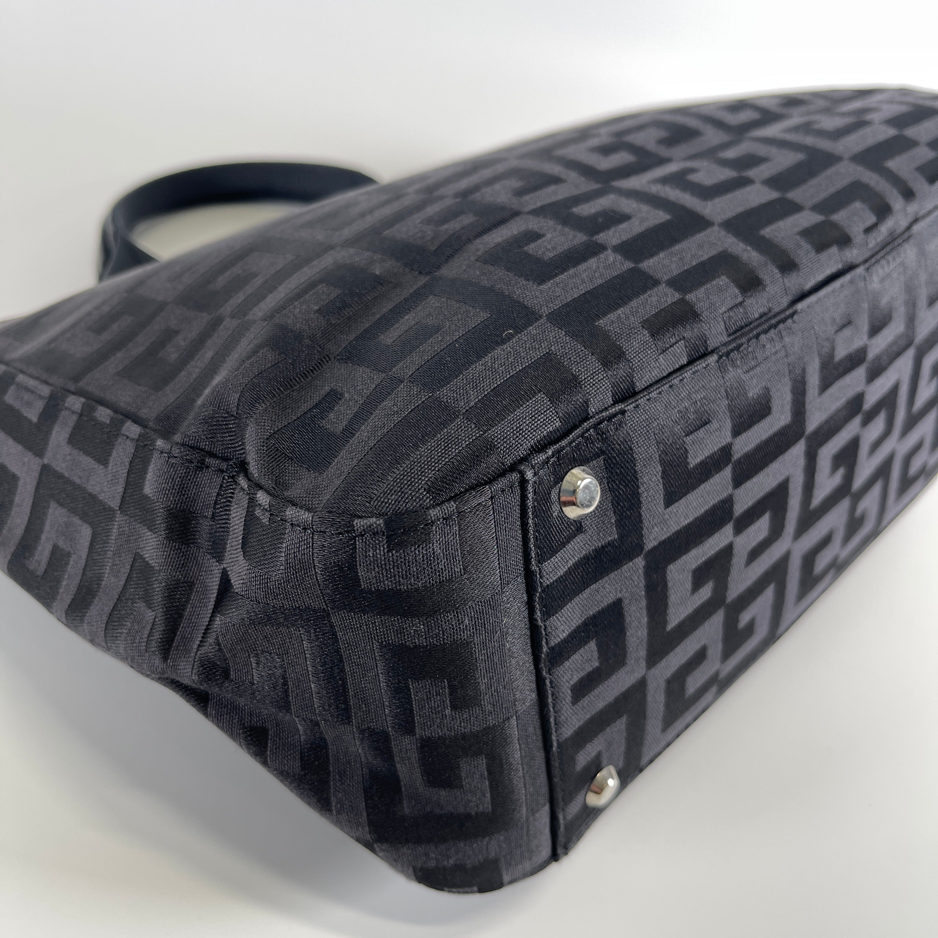 2605 secondhand 4G Tote hand bag