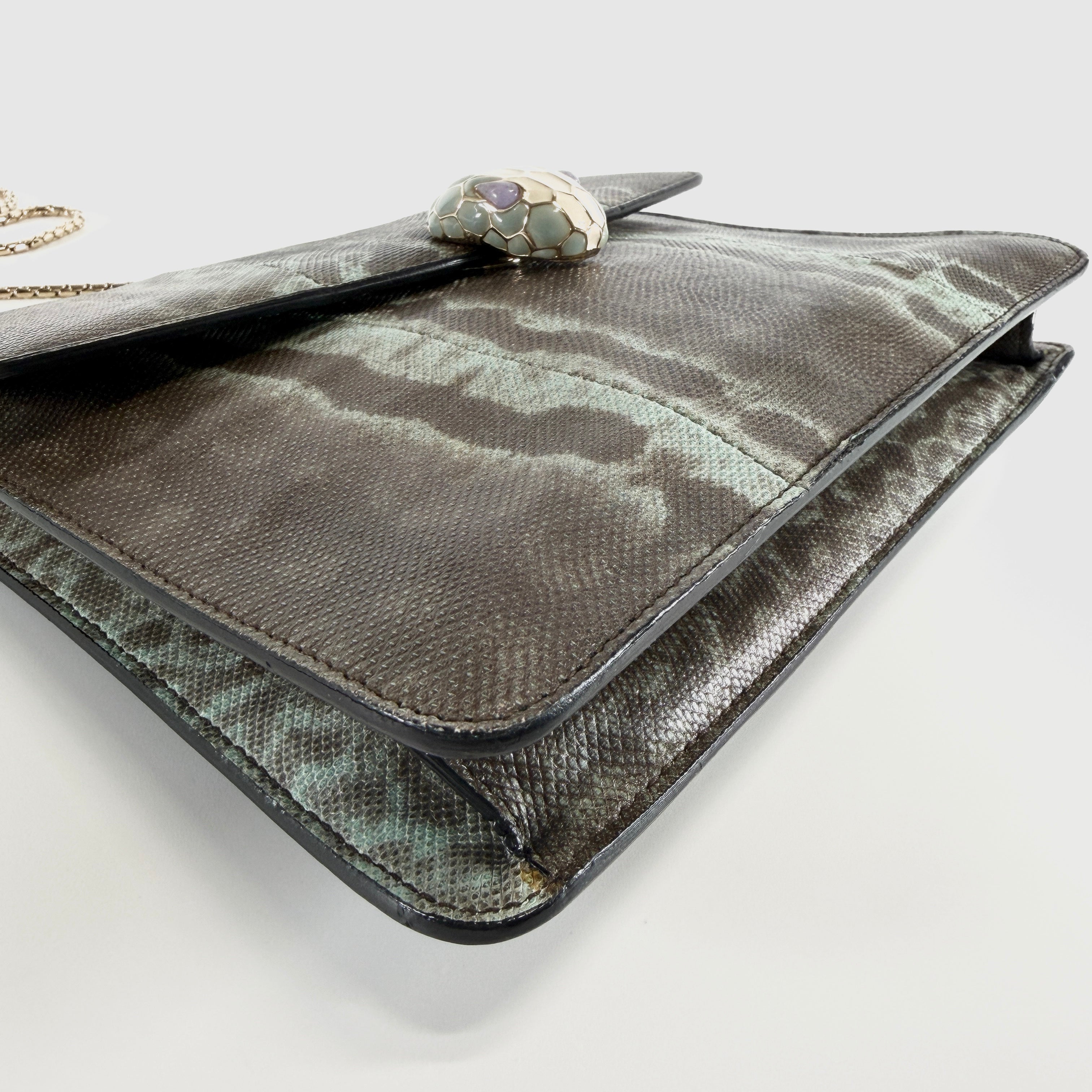 2606 secondhand BVLGARI Shoulder bag / Crossbody Bag