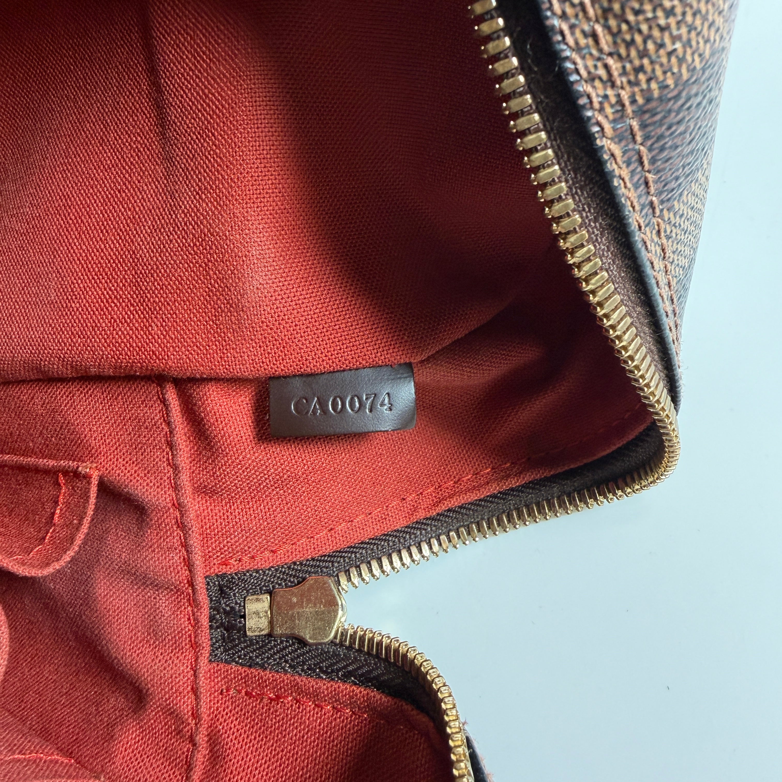 2607 secondhand LV Damier Olaf MM
