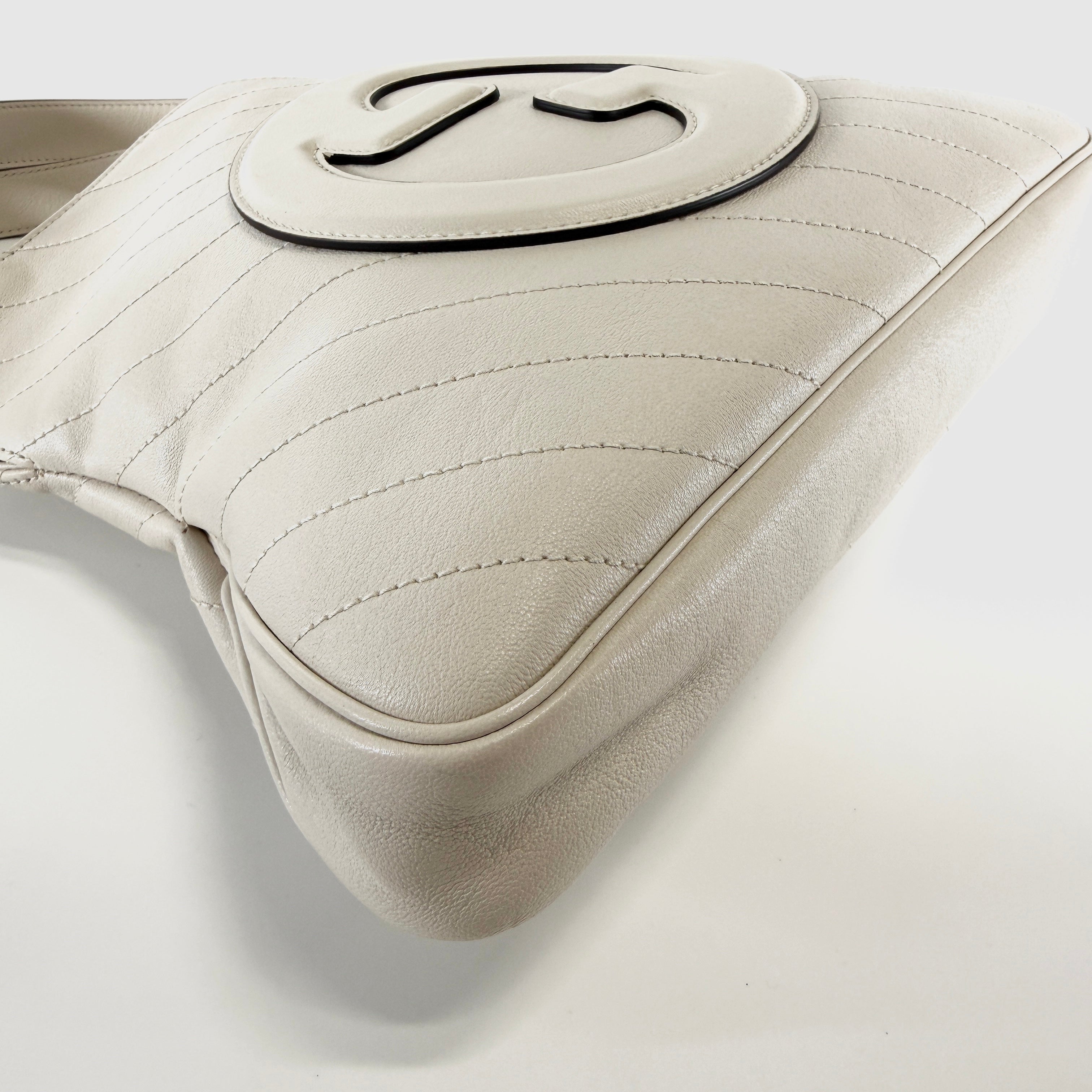 2607 secondhand GUCCI Blondie off white
