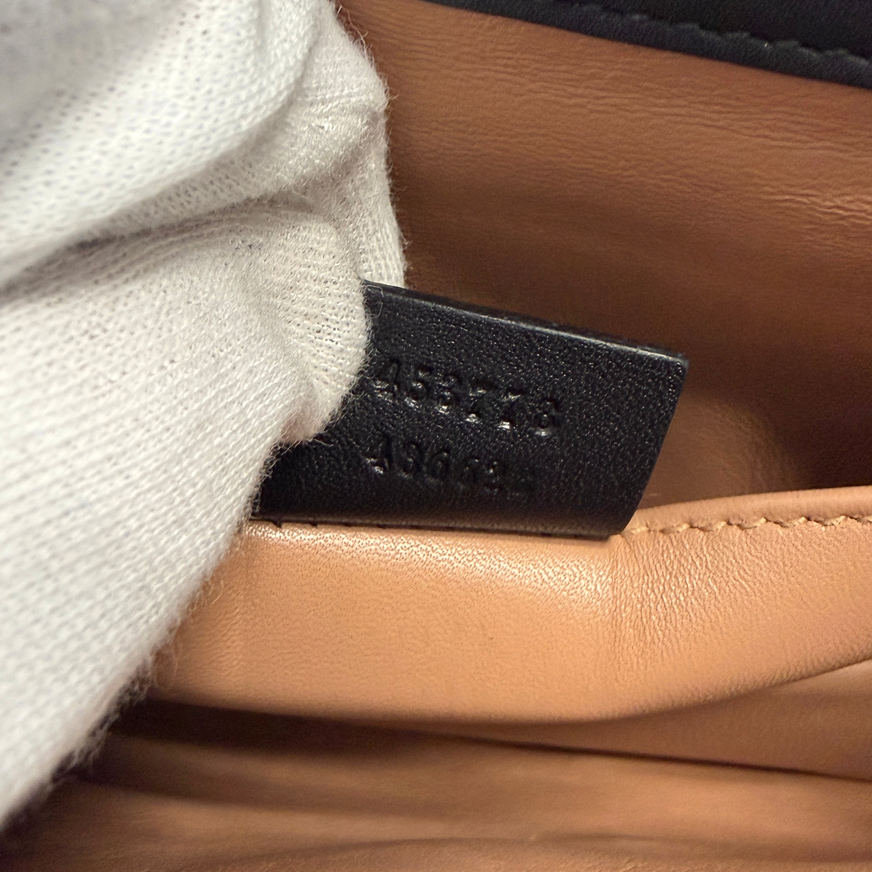 2607 secondhand GUCCI Shoulder bag / Crossbody Bag Pearl & Bee