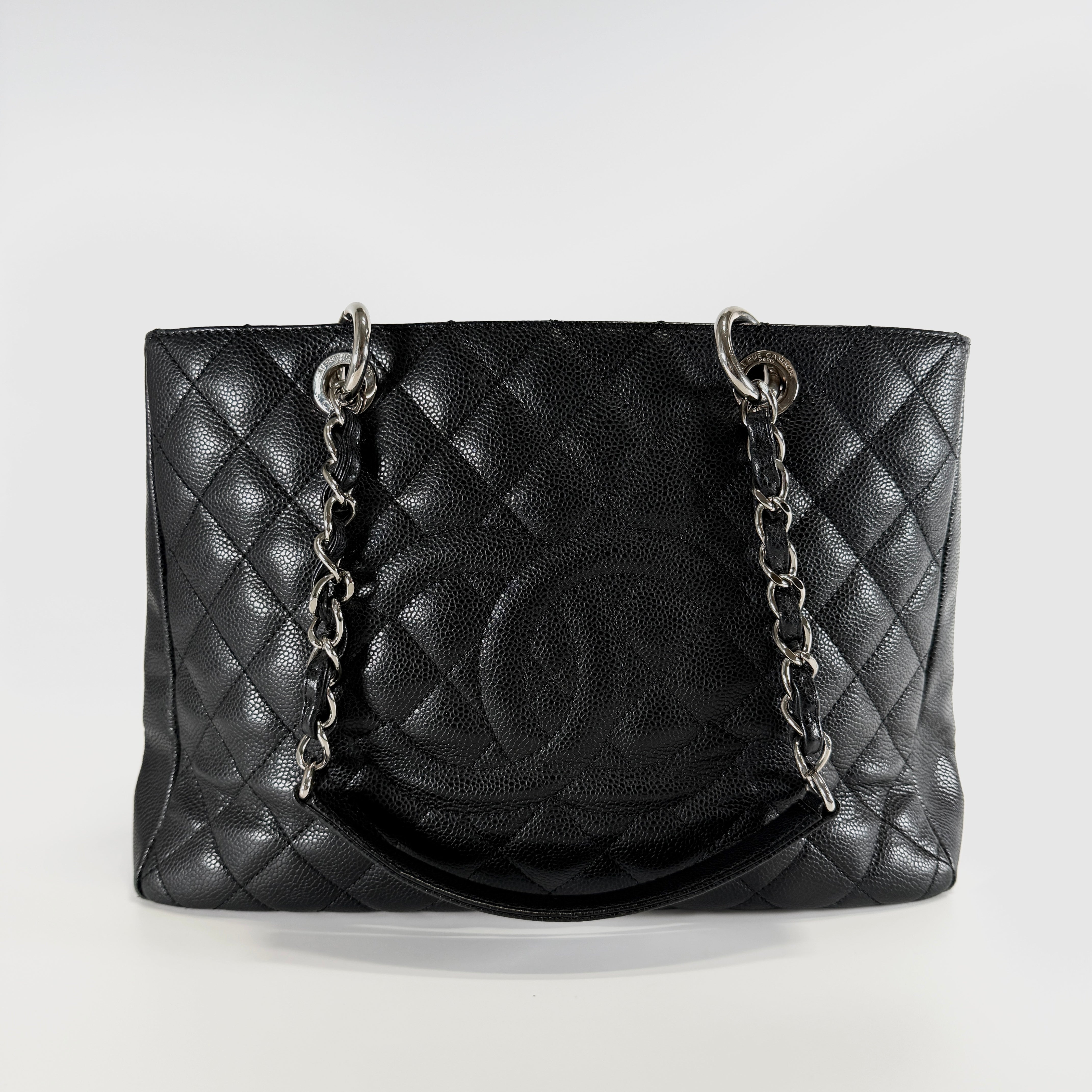 2607 secondhand CHANEL A50995 Tote Bag Recolor