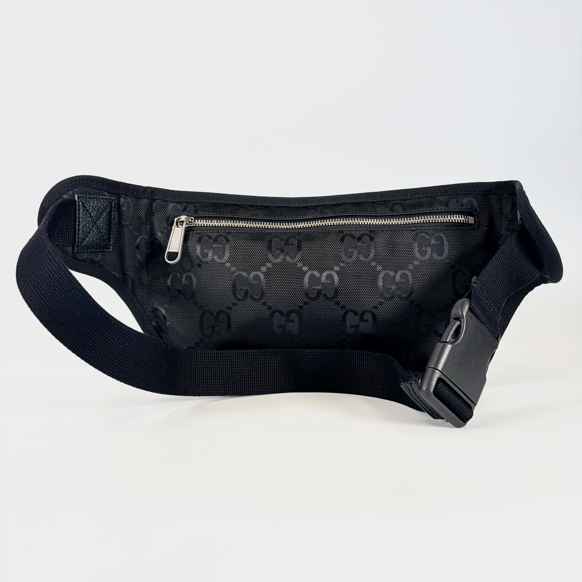 2605 secondhand GUCCI Off the Grid Body Bag