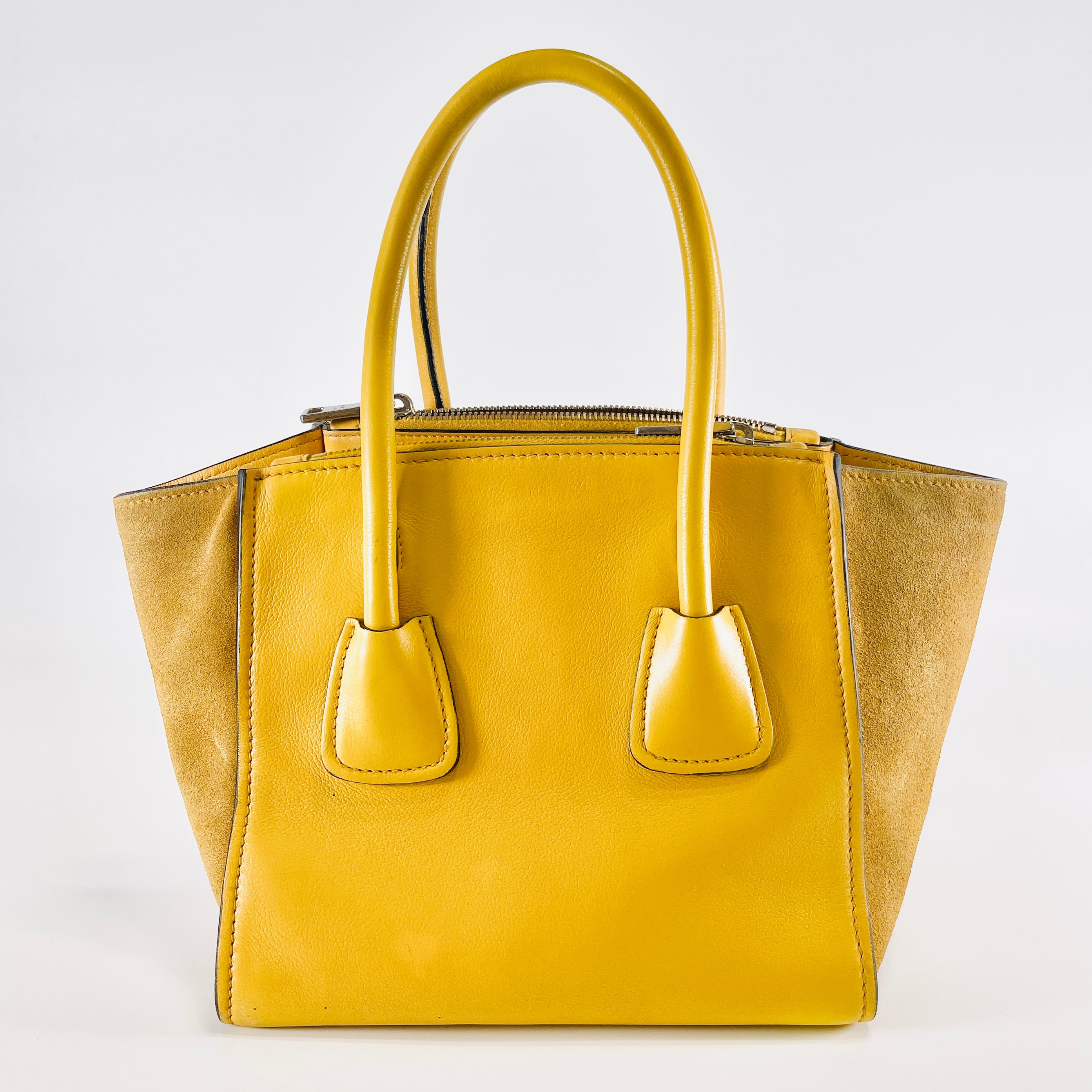 2605 secondhand PRADA leather hand bag yellow Poignier