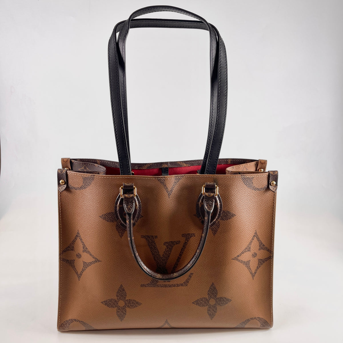 2605 secondhand LV On the Go GM Reverse