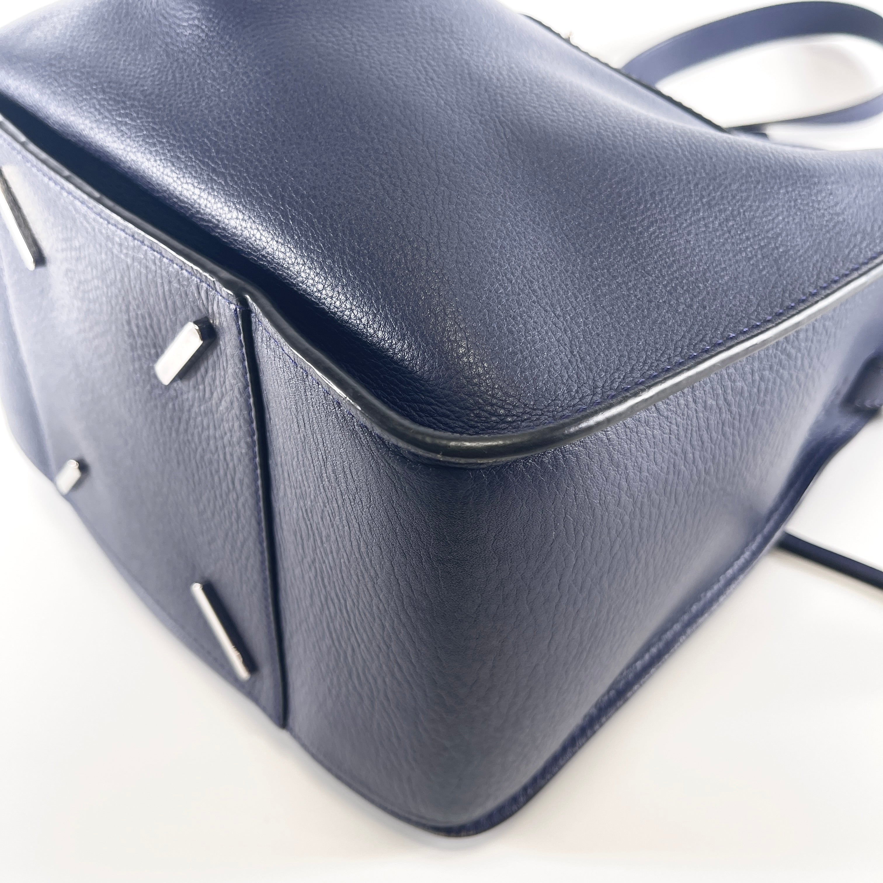 2606 secondhand FENDI hammock Small leather 2WAY hand bag blue
