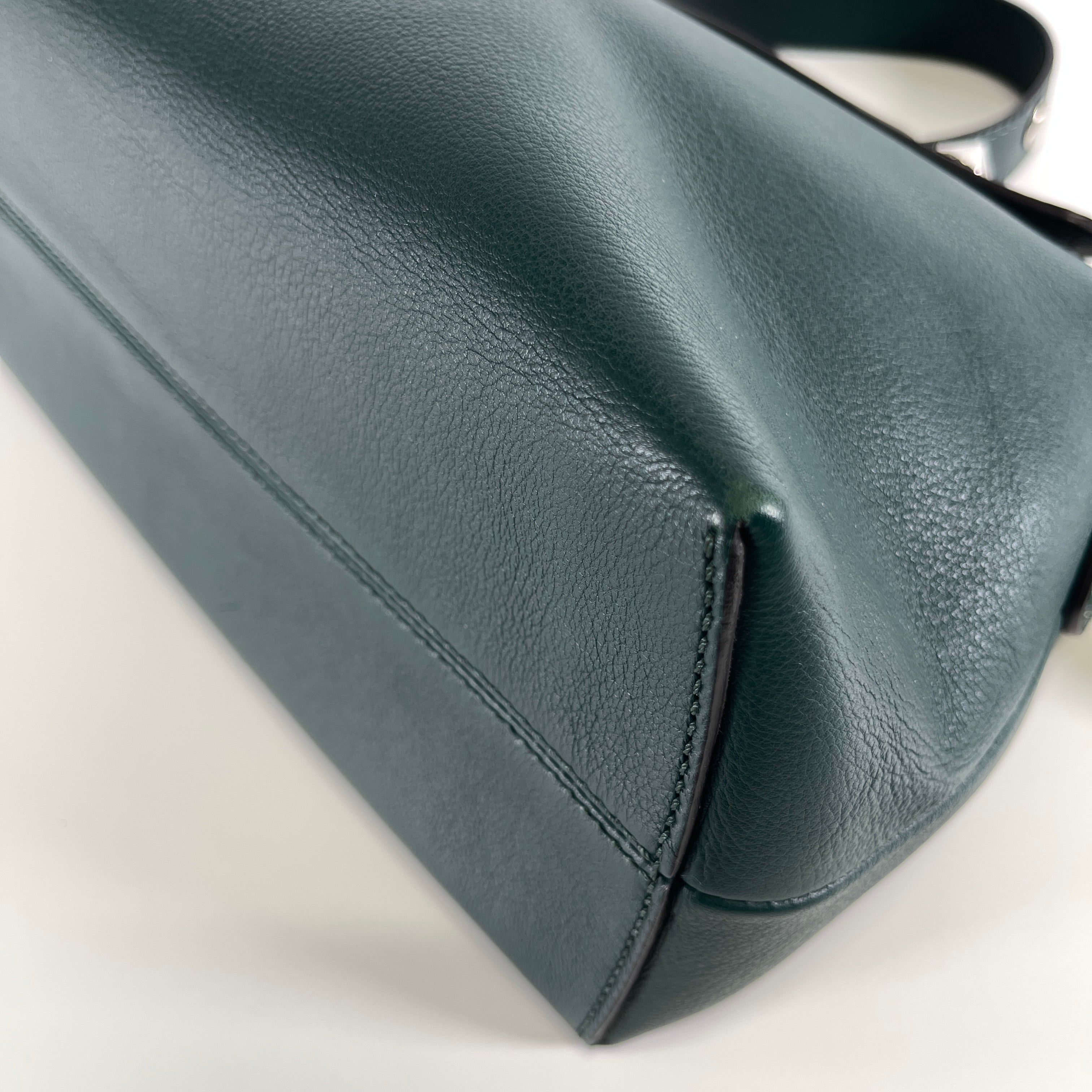2605 secondhand FENDI By the Way medium leather 2WAY hand bag green 8BL124