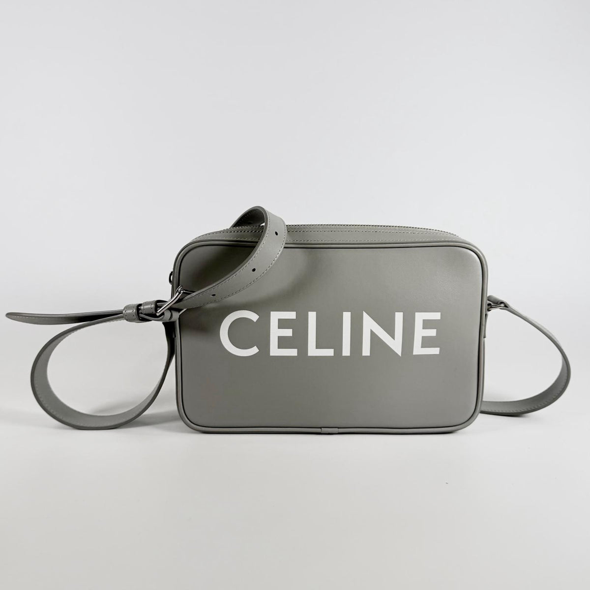 Used Shoulder Bag Logo Shoulder Bag