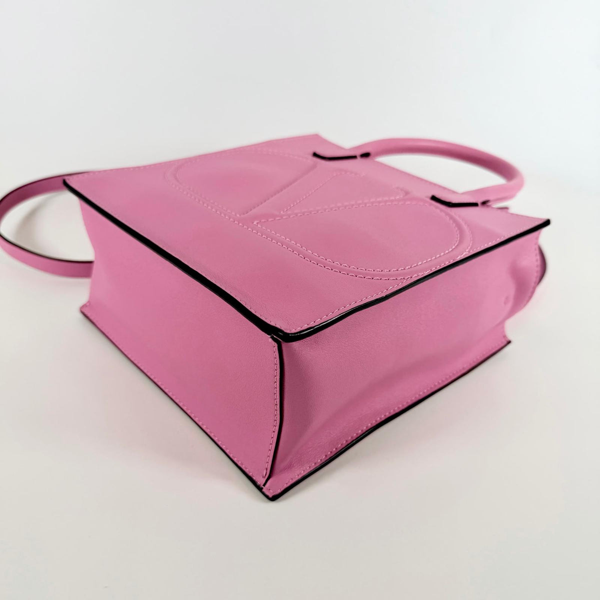 Used Handbag V Logo Walk Small