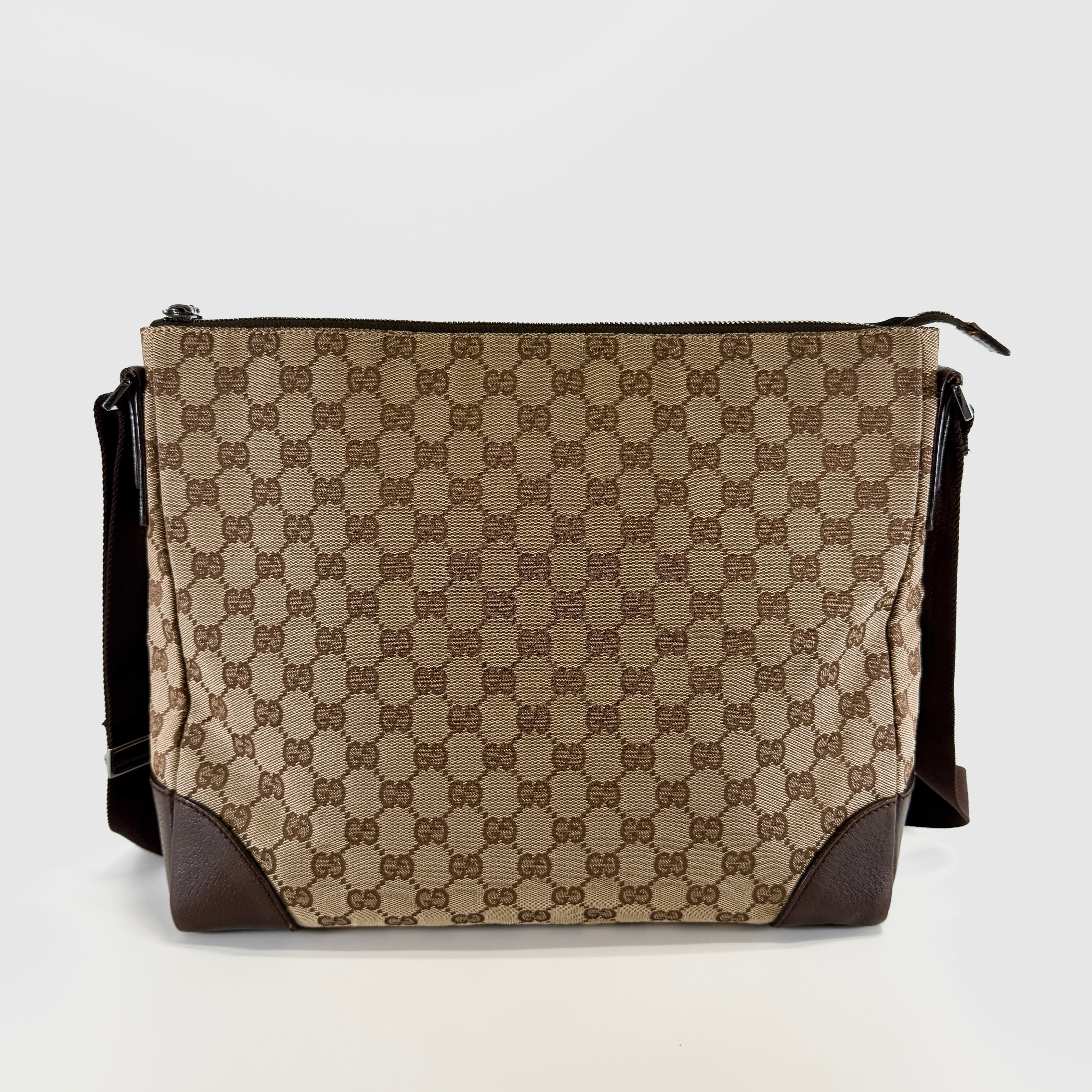 2607 secondhand GUCCI Shoulder bag / Crossbody Bag