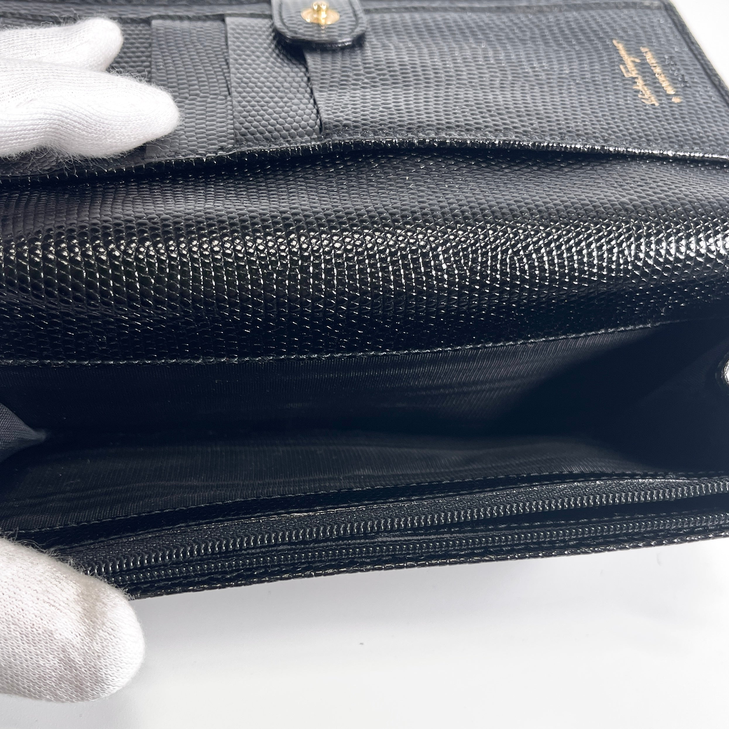 2603 secondhand Ferragamo Bifold Long wallet