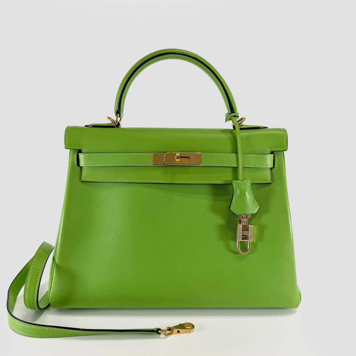 2606 secondhand Hermes Kelly 32 swift leather green gold hardware green shoulder strap