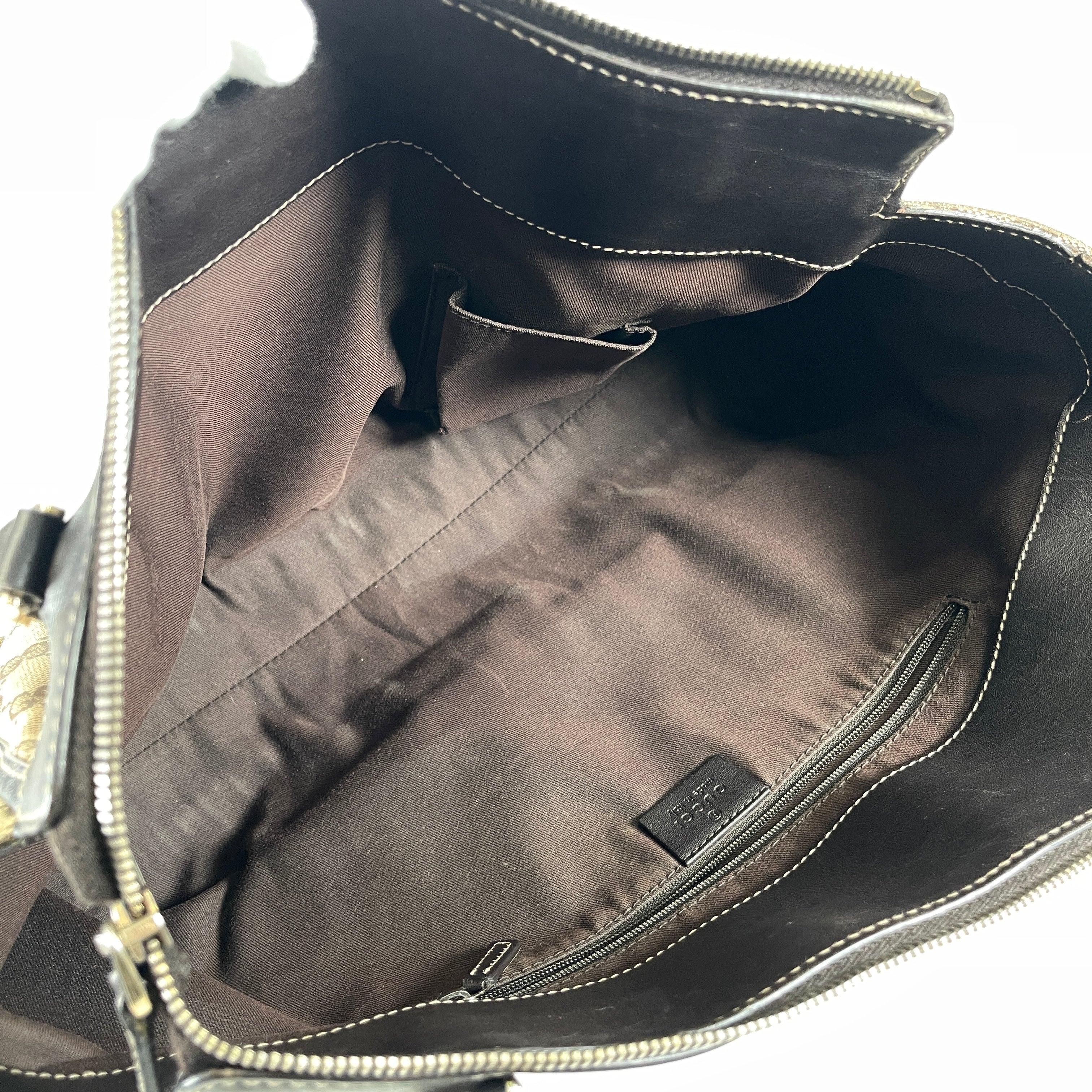 2605 secondhand GUCCI canvas Abby Shoulder bag