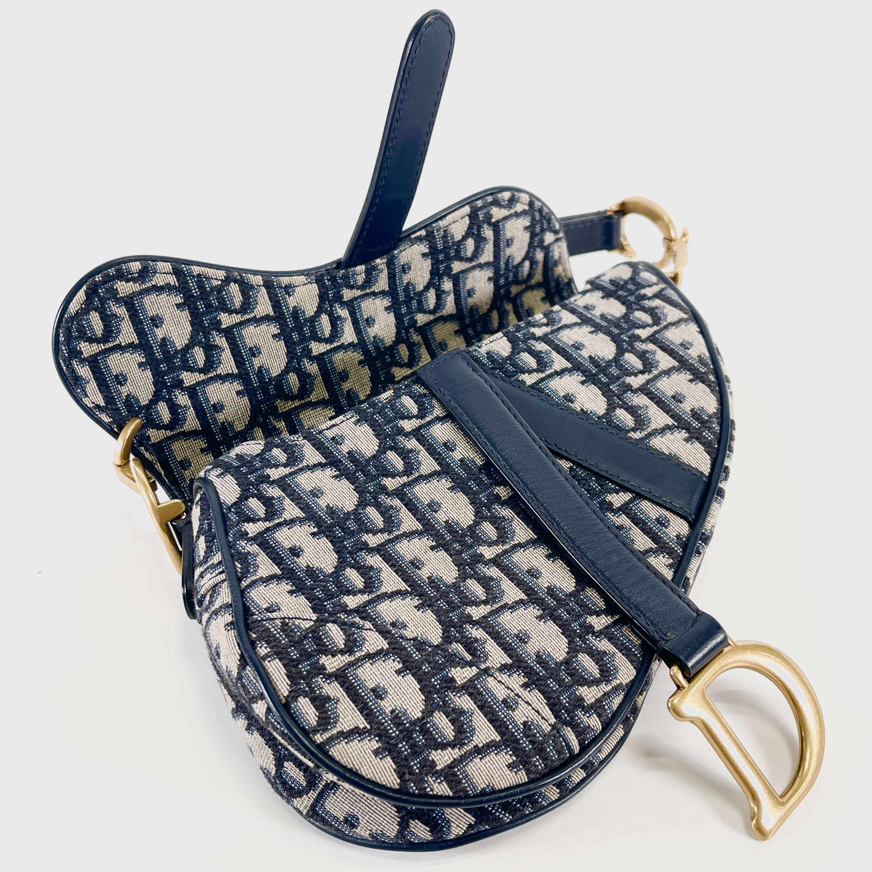 2511 CD Saddlebag