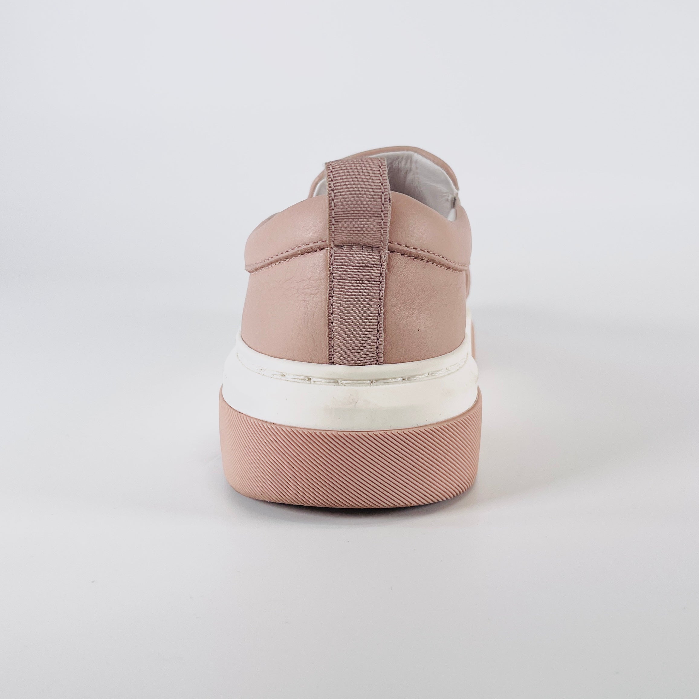 2606 secondhand Ferragamo sneakers