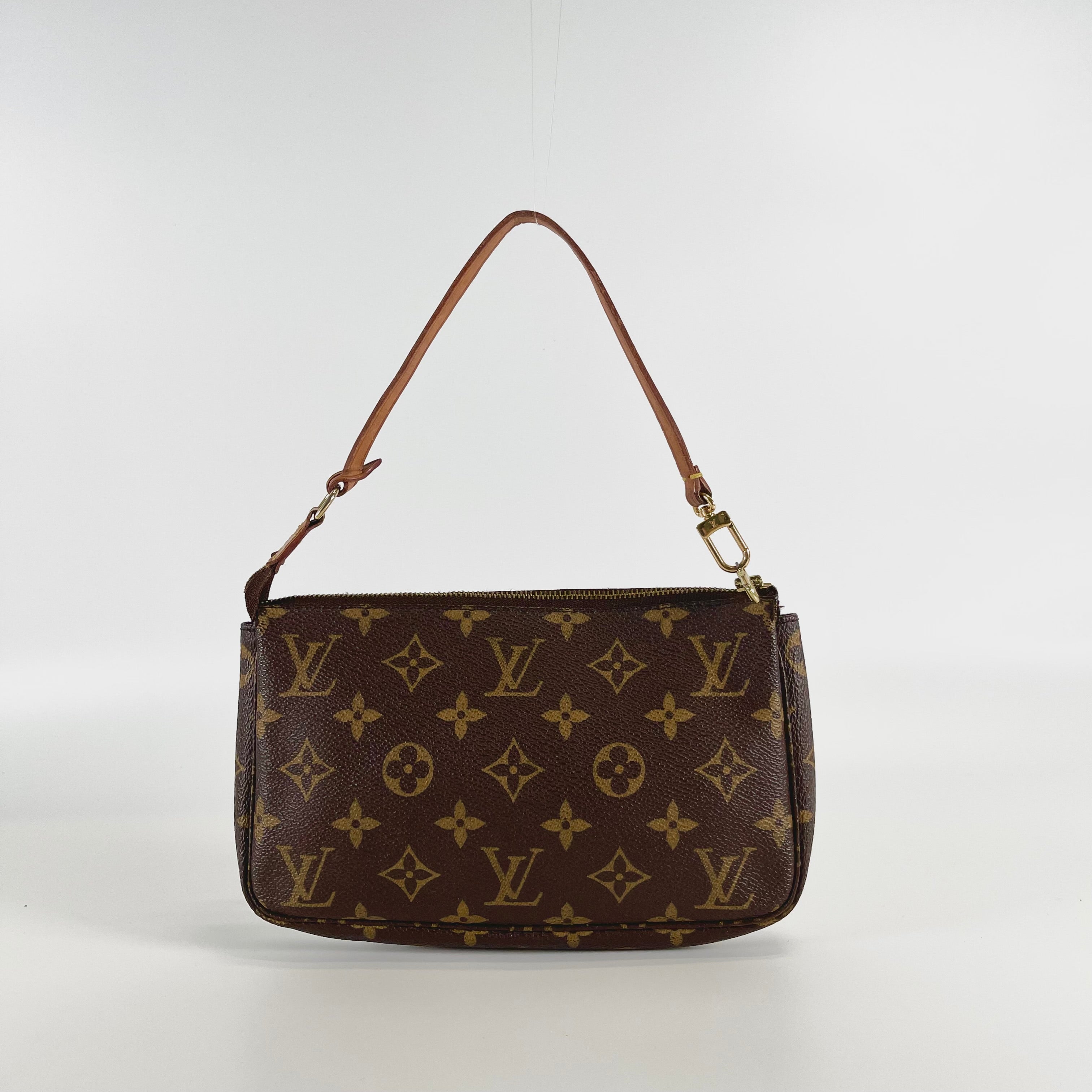 2602 secondhand LV Monogram Pochette accessories