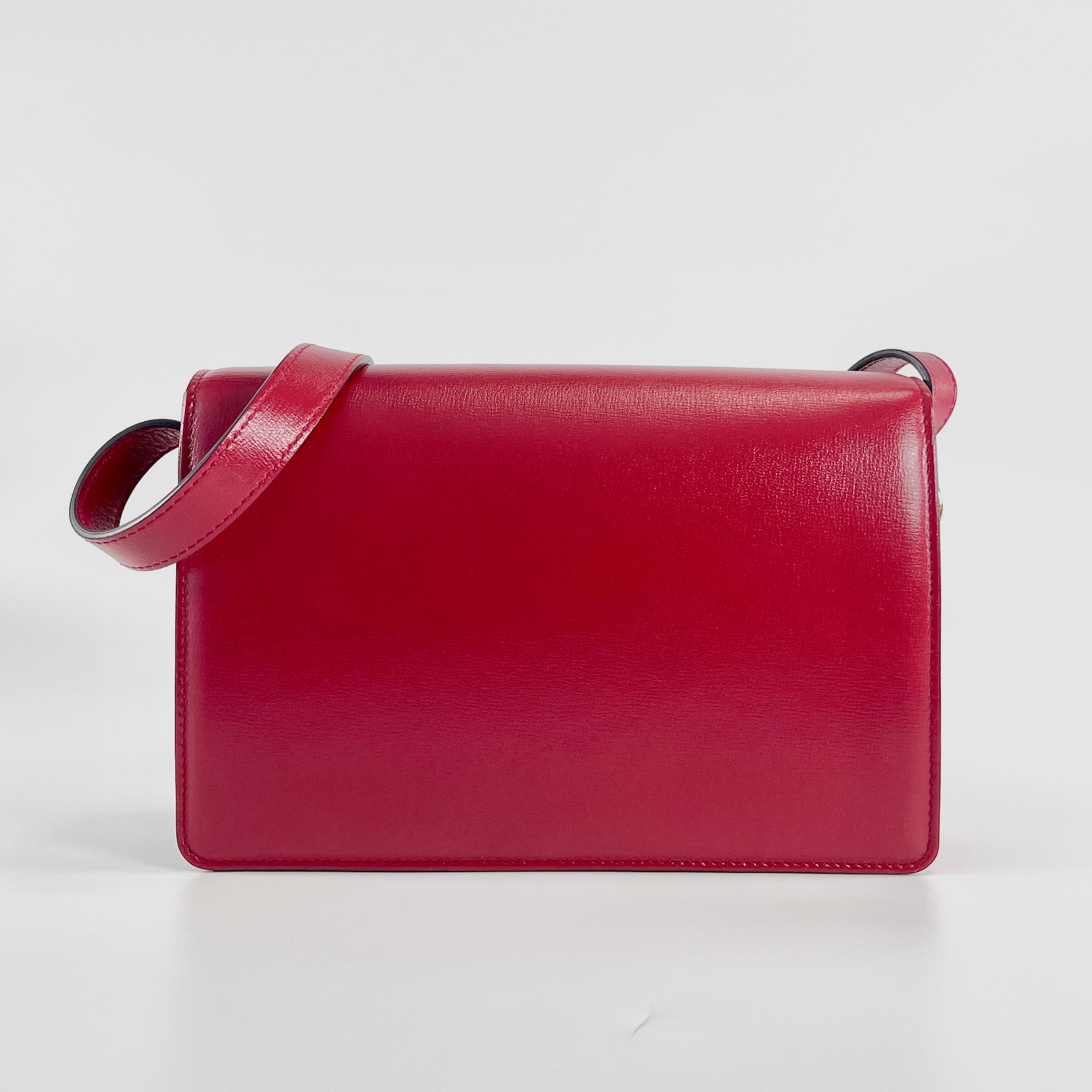 2604 secondhand GUCCI 589474 GG Marmont Shoulder bag