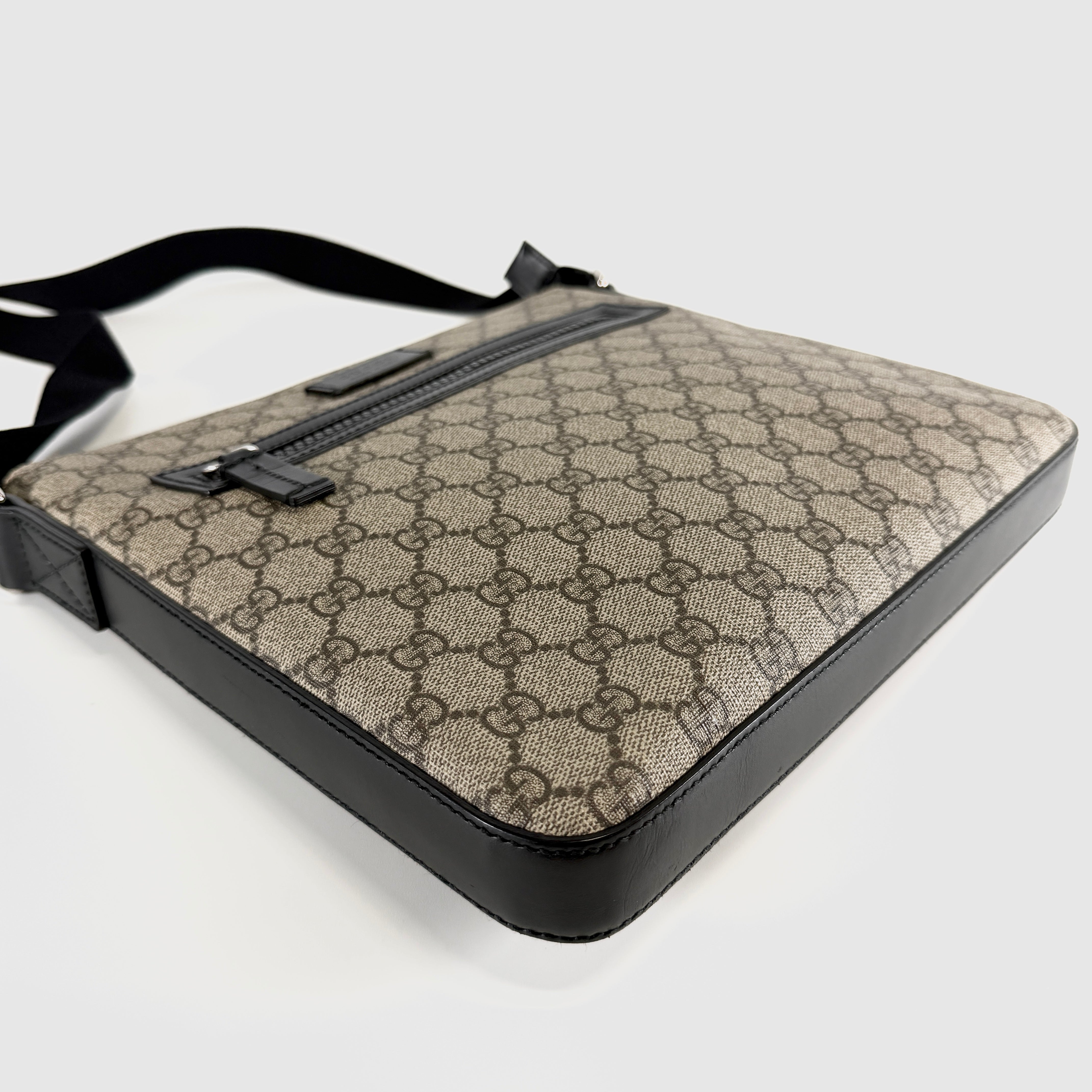 2607 secondhand GUCCI GG Supreme PVC× leather Shoulder bag beige × black 406374