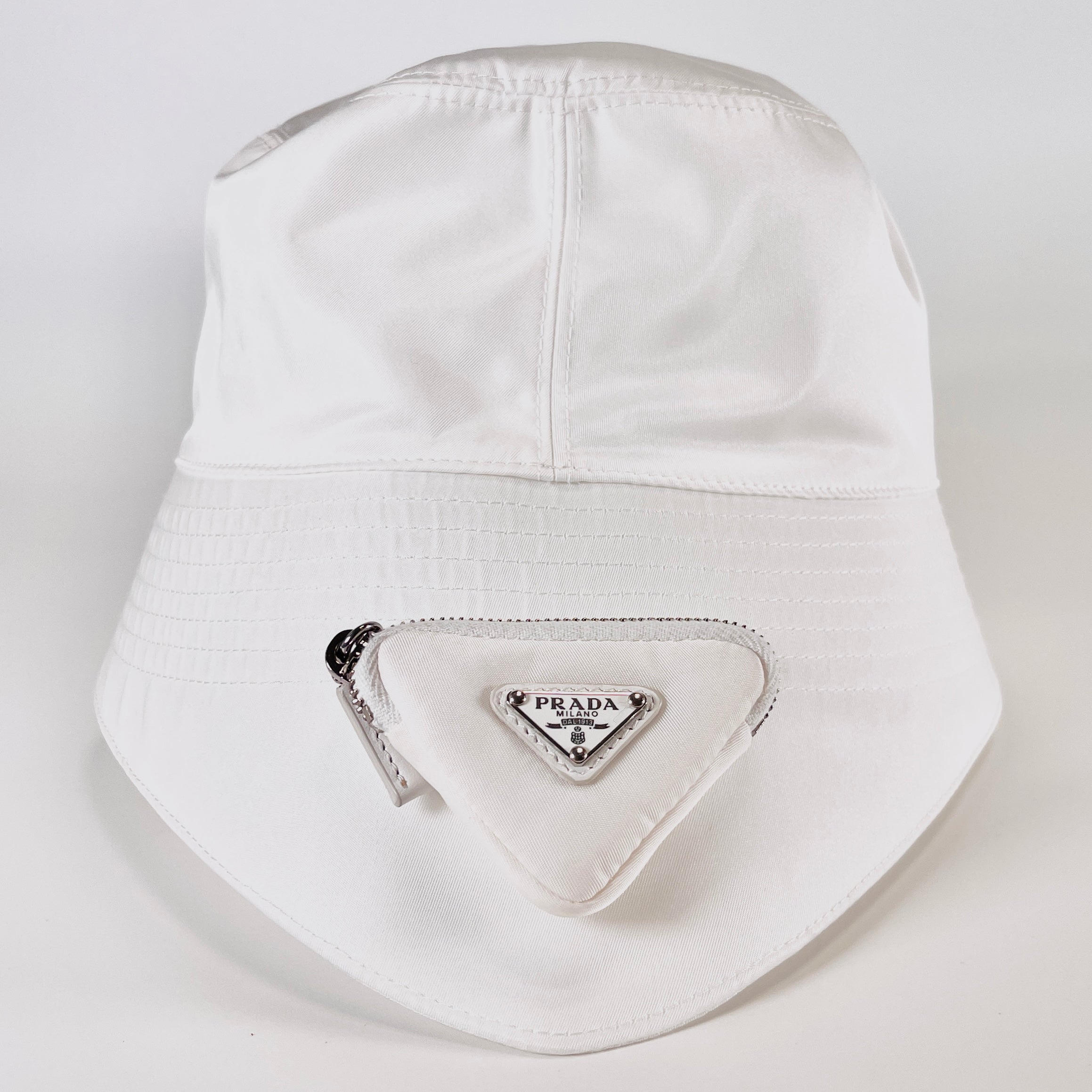 2603 secondhand PRADA cap / hat