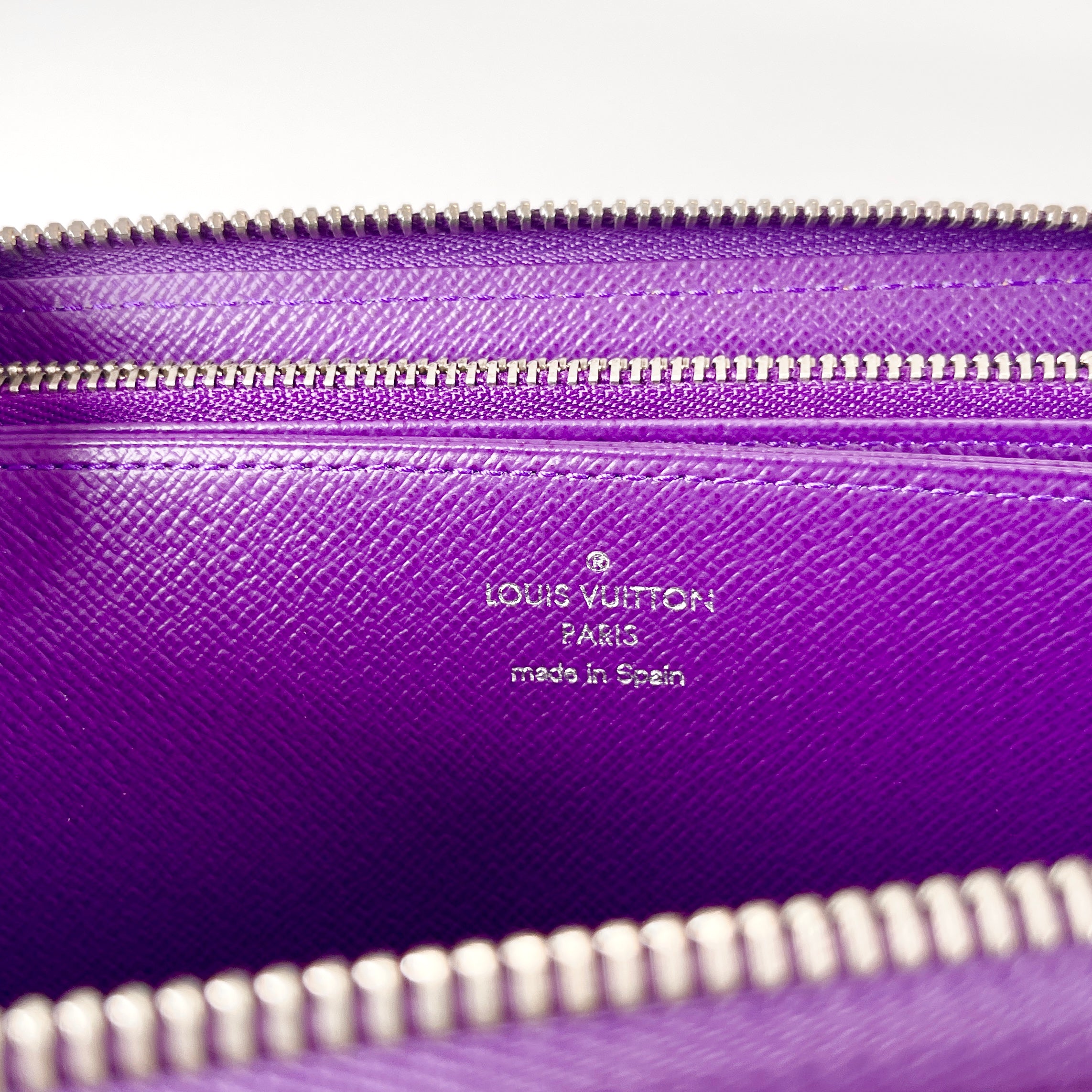 2603 secondhand LV Epi M62315 Zippy Wallet Ron GI0138