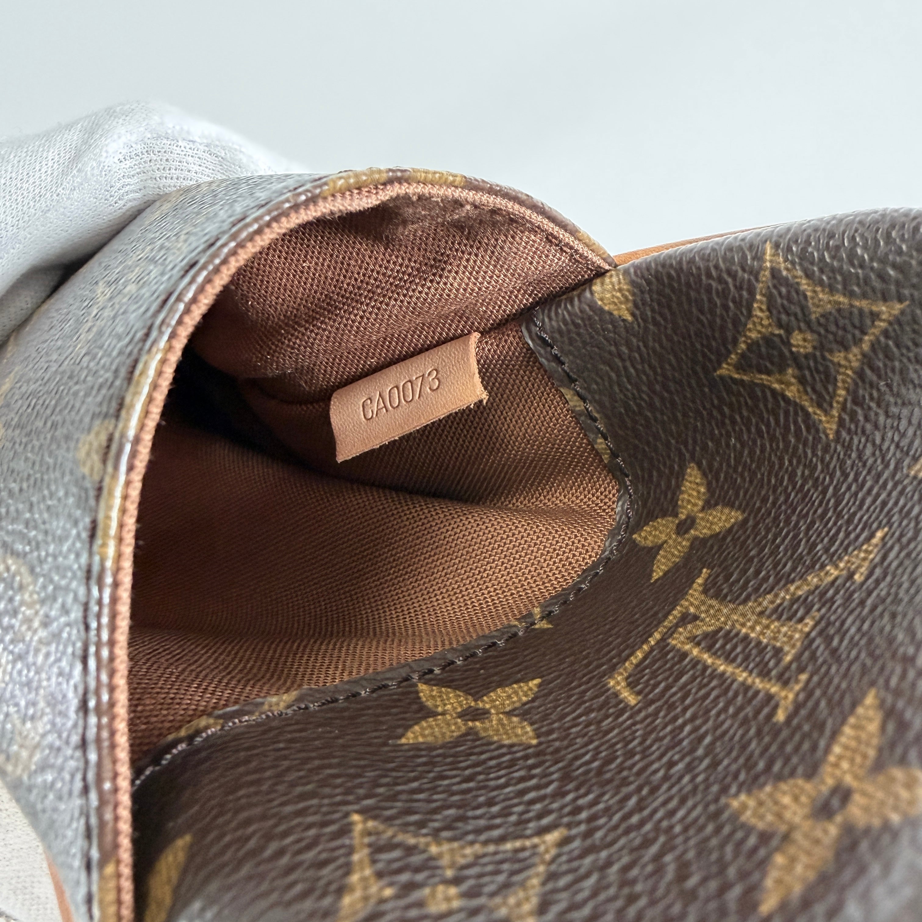 2606 secondhand LV Monogram Pochette Ganju