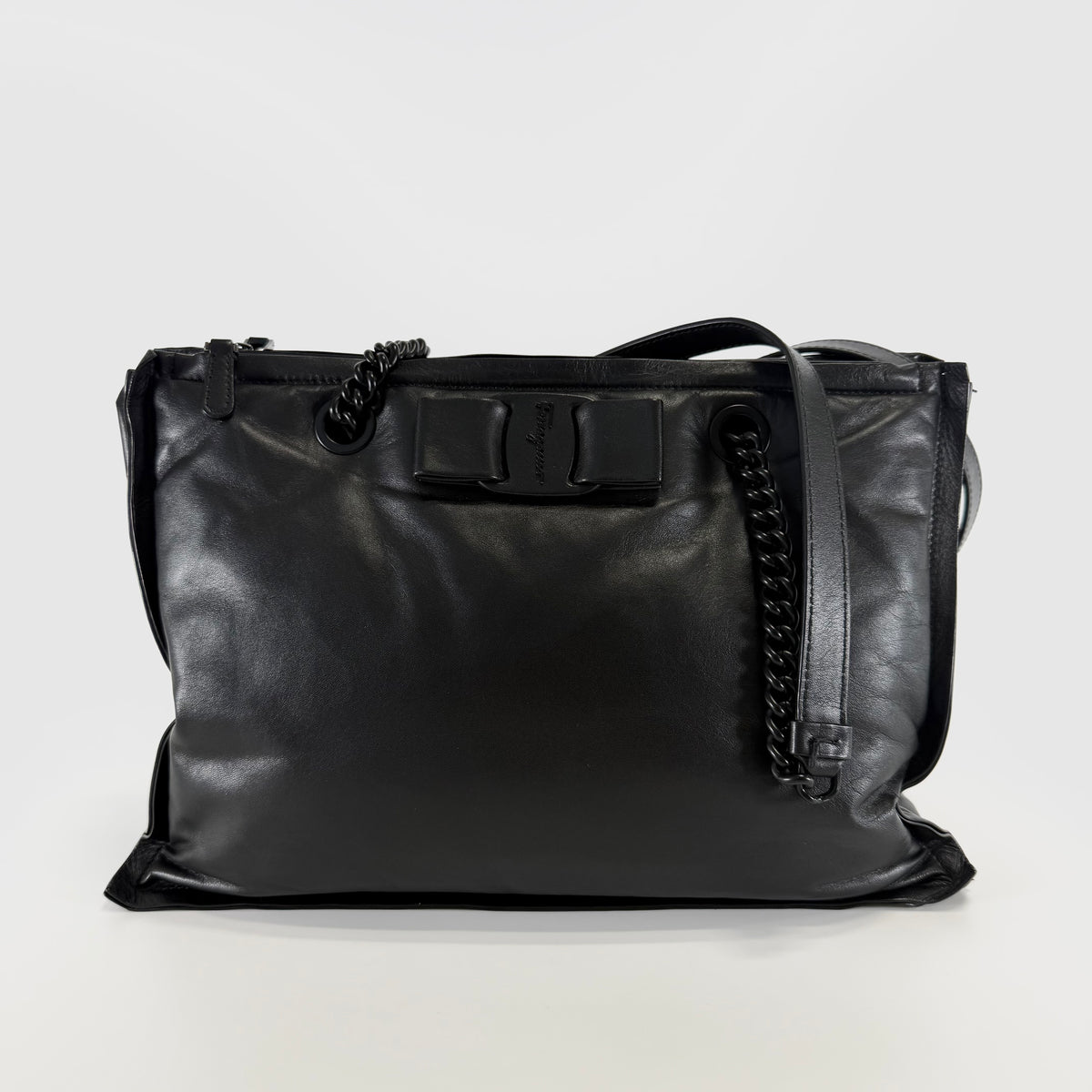 2608 secondhand Ferragamo Shoulder bag leather black