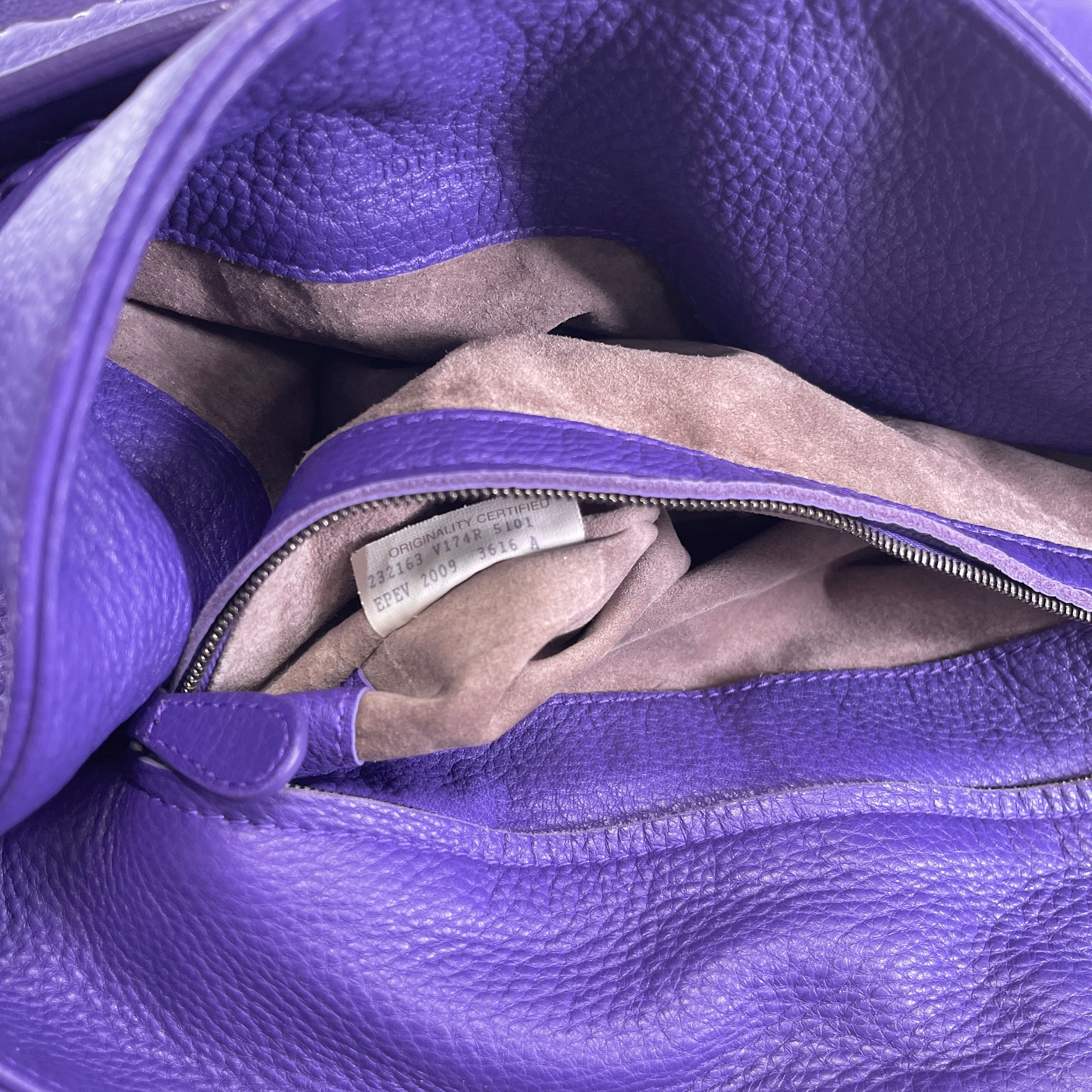 2605 secondhand BOTTEGAVENETA cicada shoulder purple