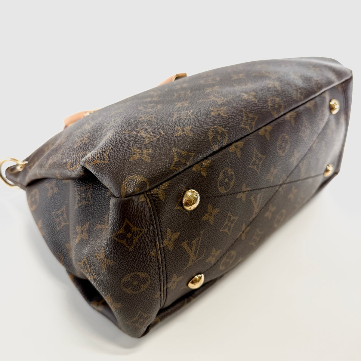 2606 secondhand LV Monogram M40906 Aurore Pallas