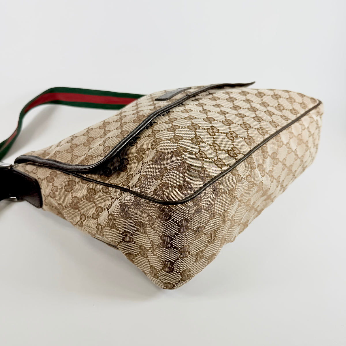 2608 secondhand GUCCI GG canvas Shoulder bag