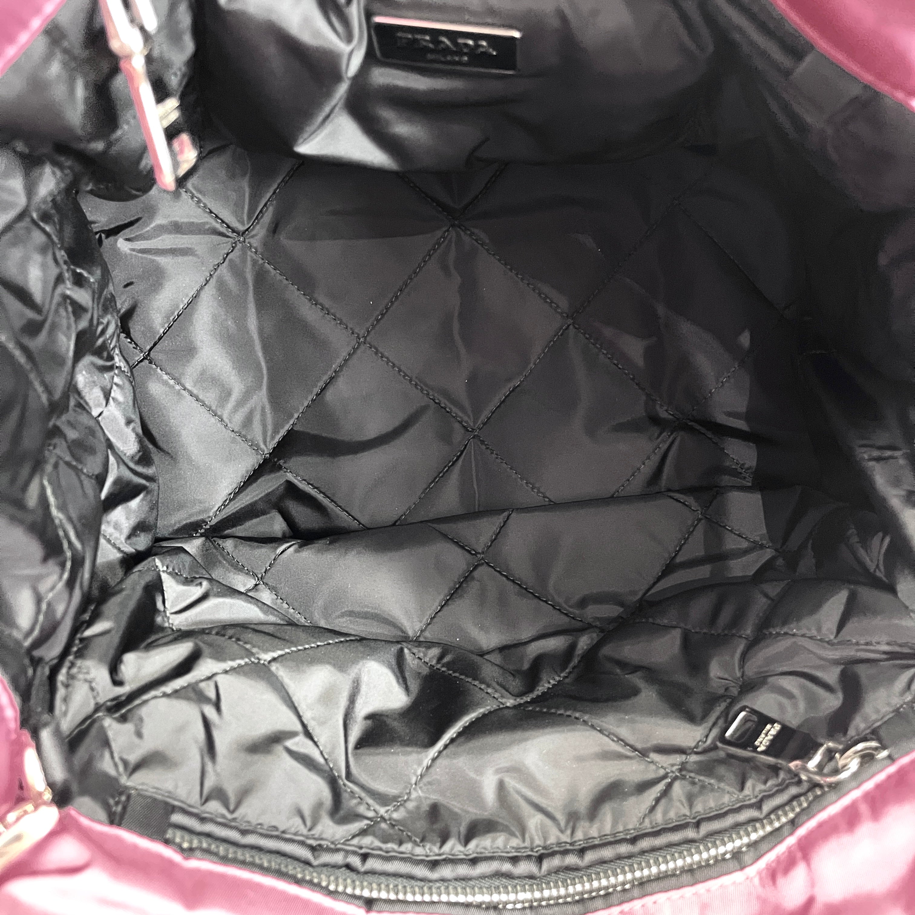 2604 secondhand PRADA hand bag bar ? logo plate nylon pink