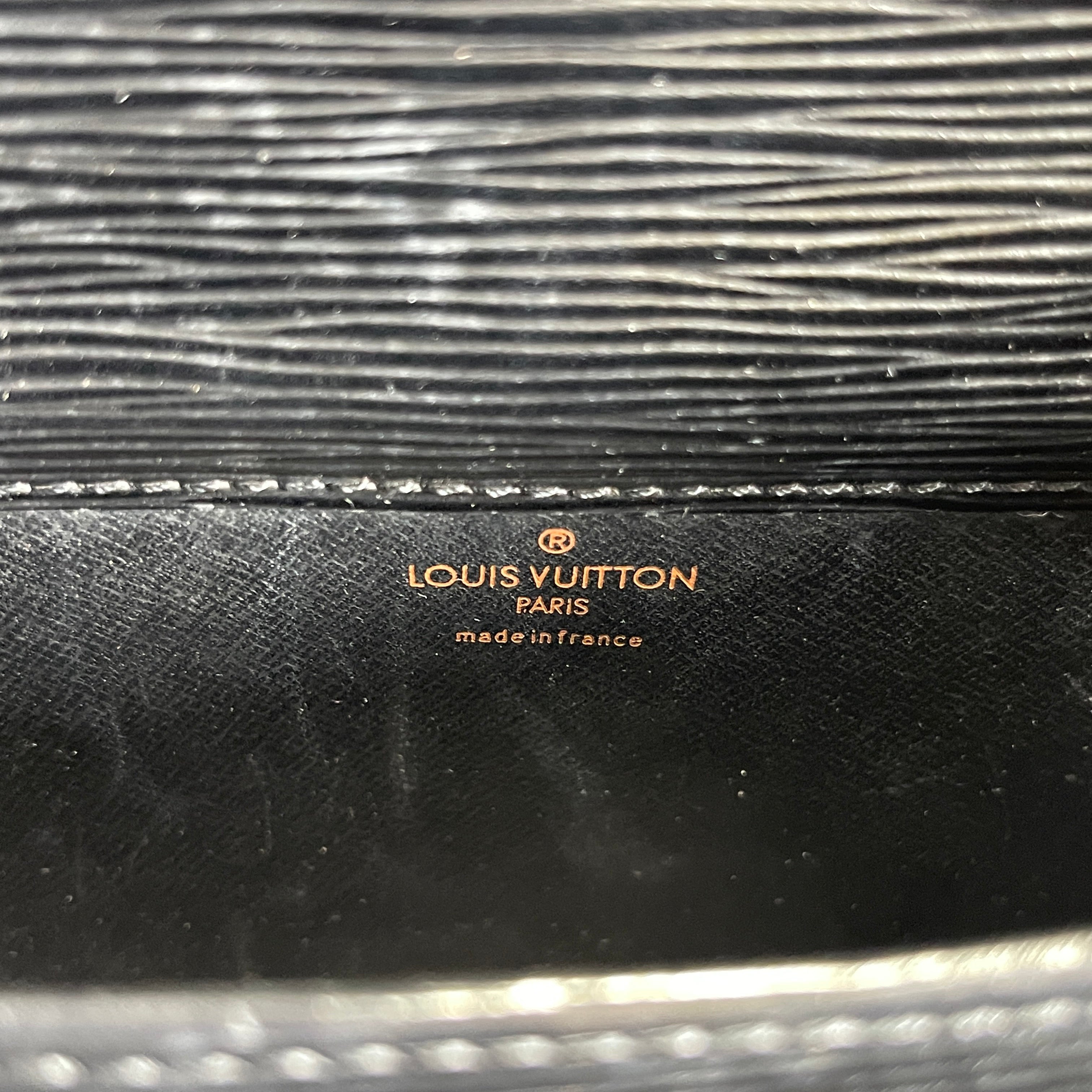 2604 secondhand LV Epi M52242 Cult Ciel black