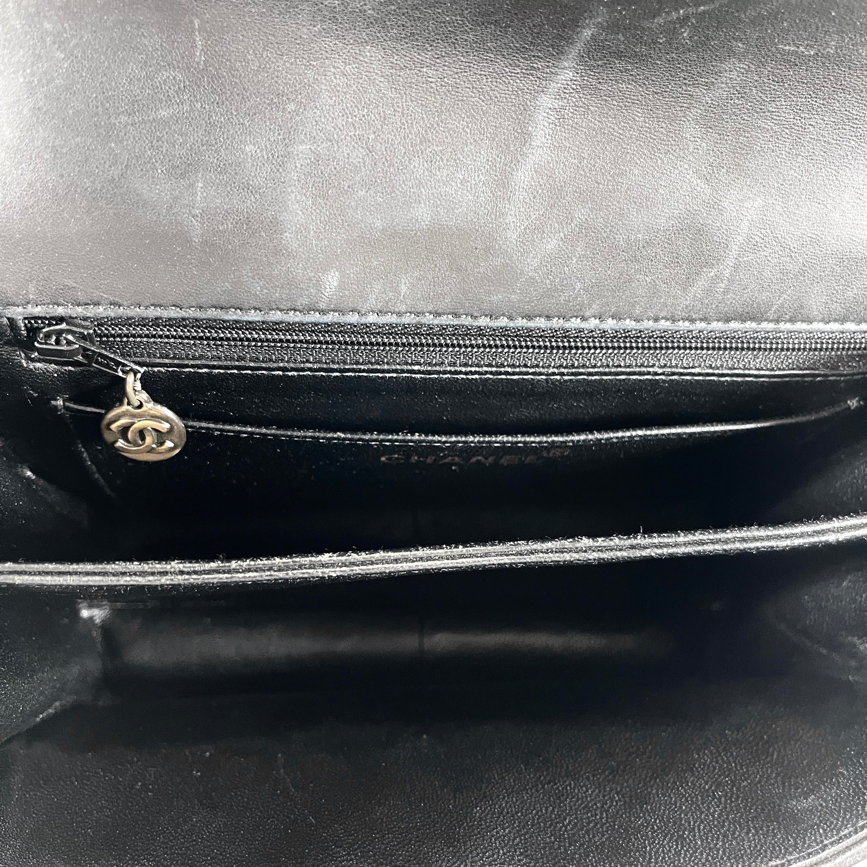 2604 secondhand CHANEL Matelasse lambskin Chain Shoulder Bag