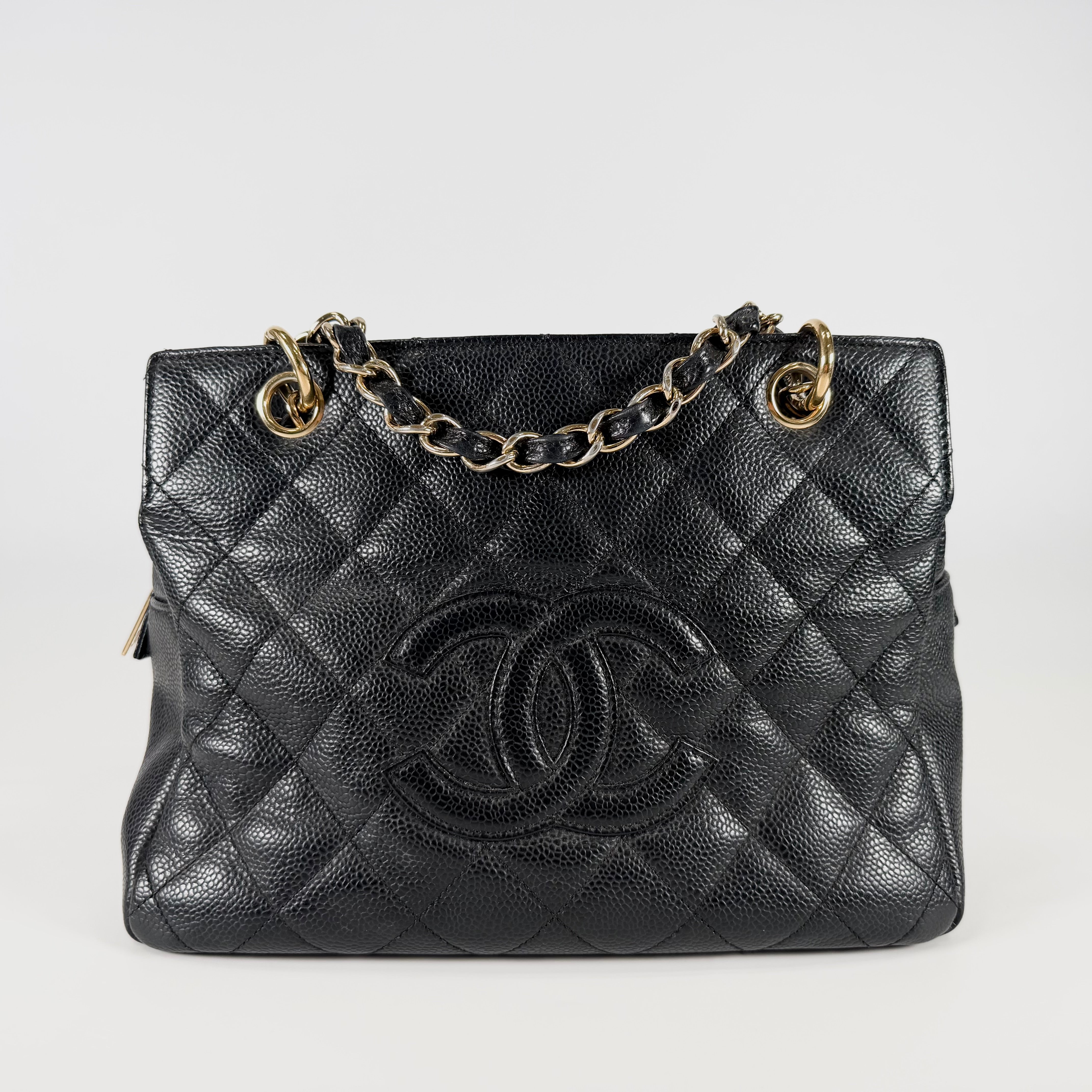 2607 secondhand CHANEL Shoulder bag / Crossbody Bag