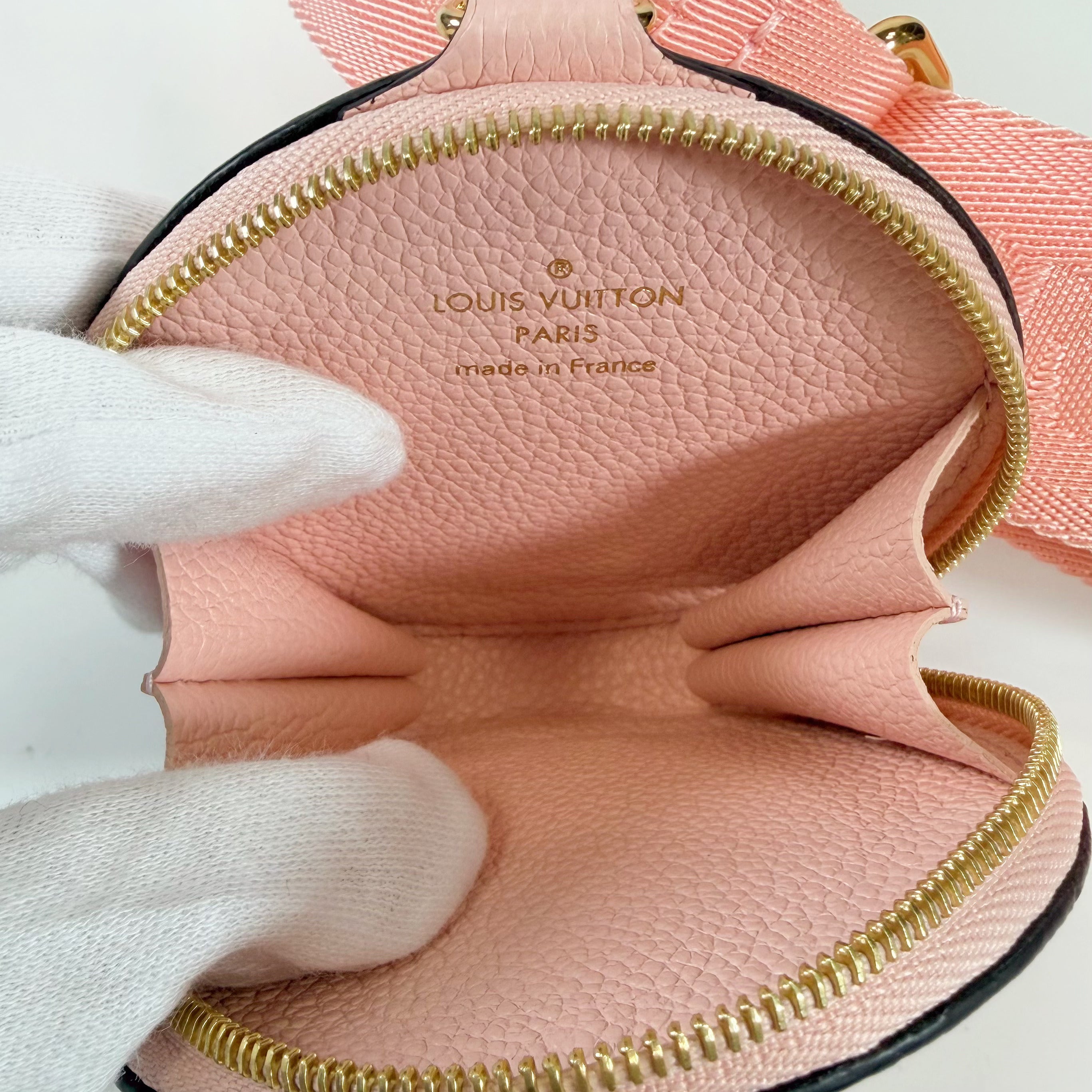 2601 secondhand  Louis Vuitton brand bag pink