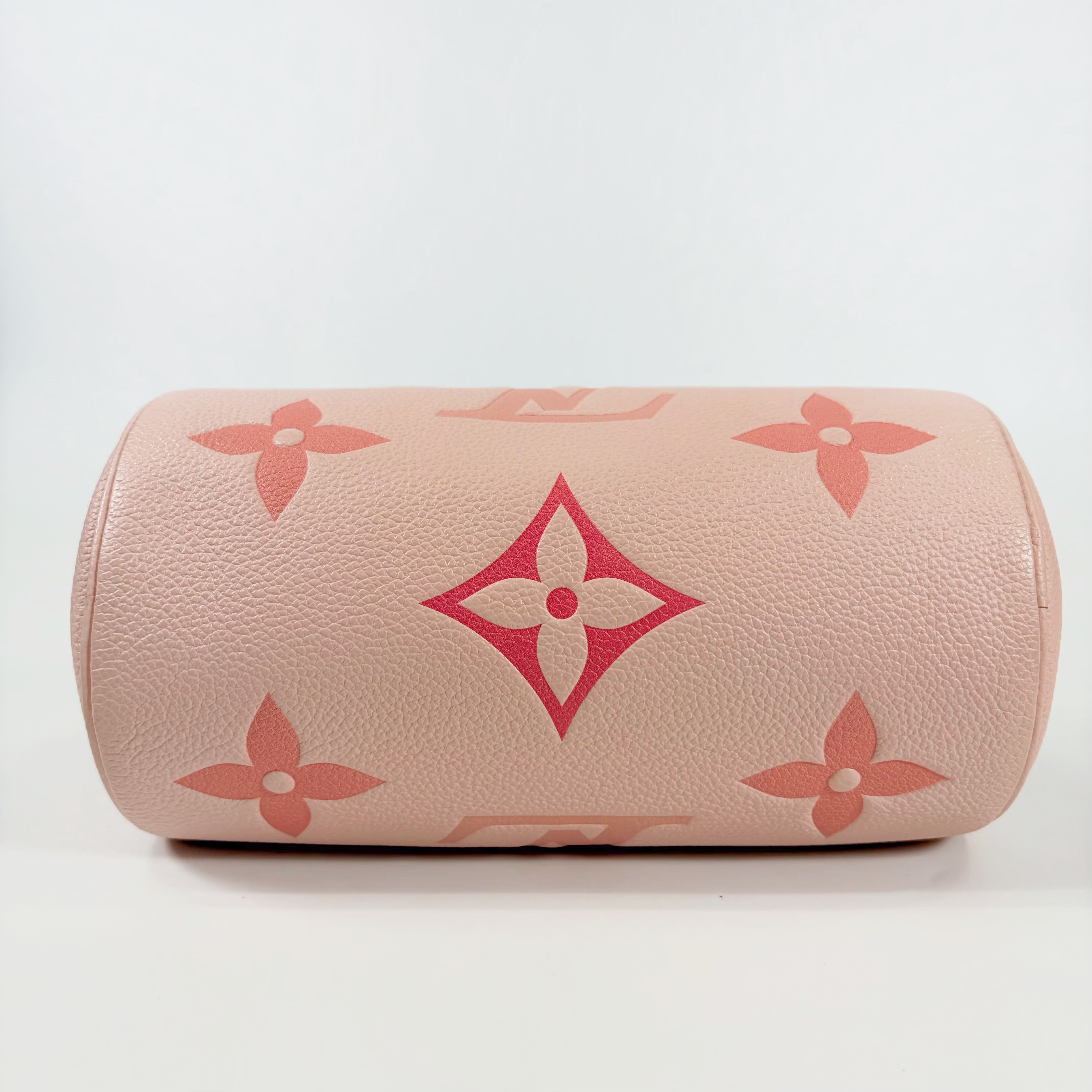 2601 secondhand  Louis Vuitton brand bag pink