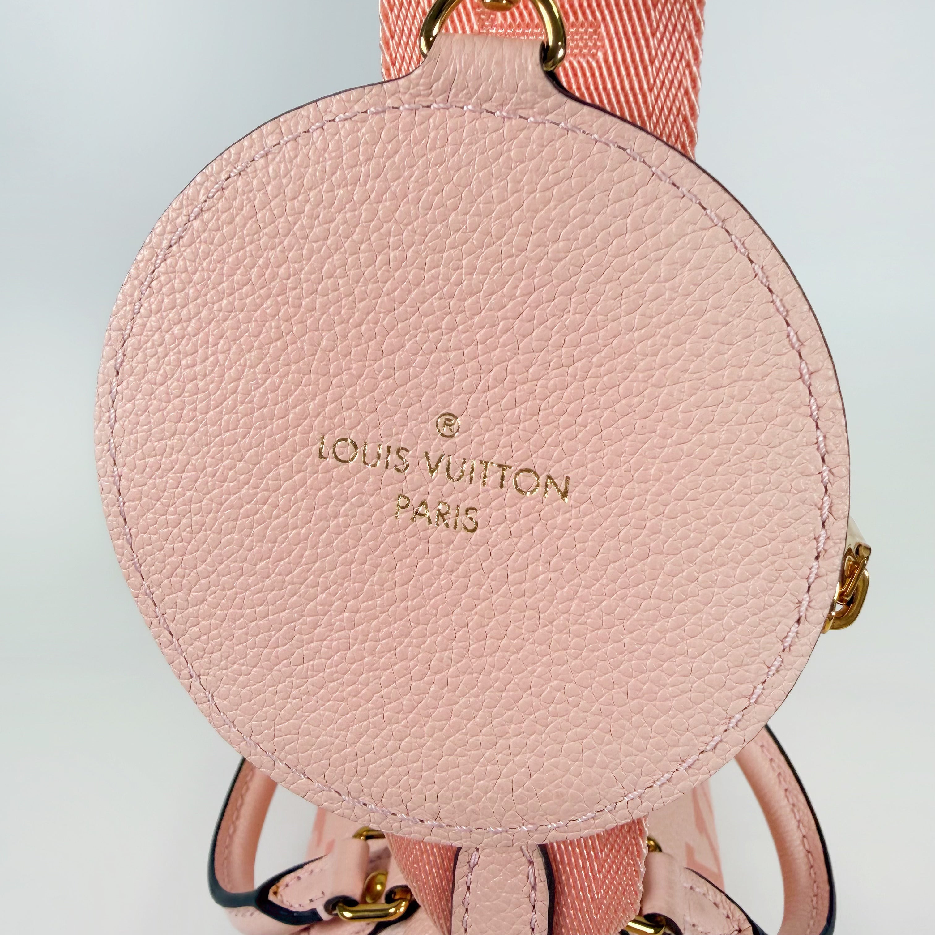 2601 secondhand  Louis Vuitton brand bag pink