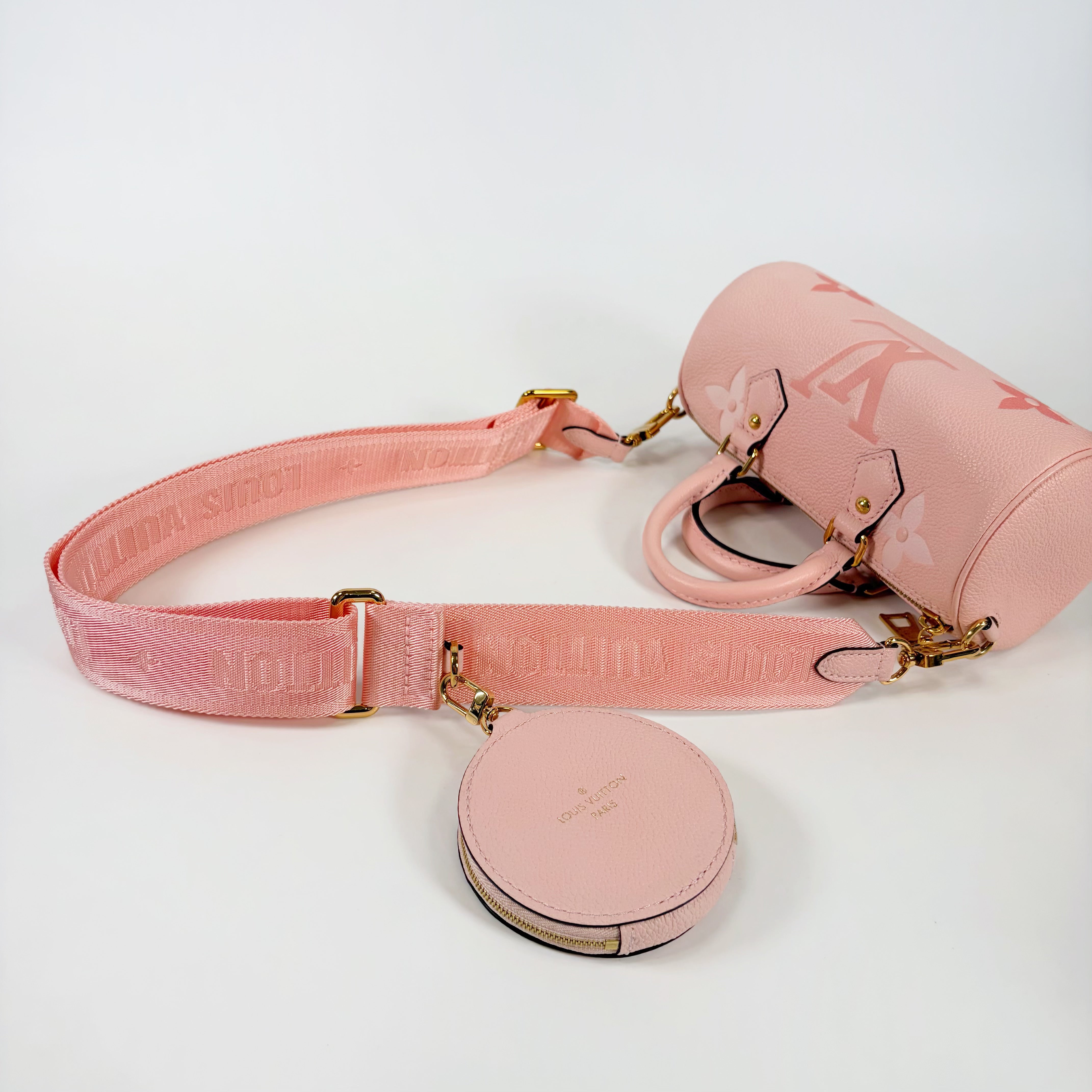 2601 secondhand  Louis Vuitton brand bag pink