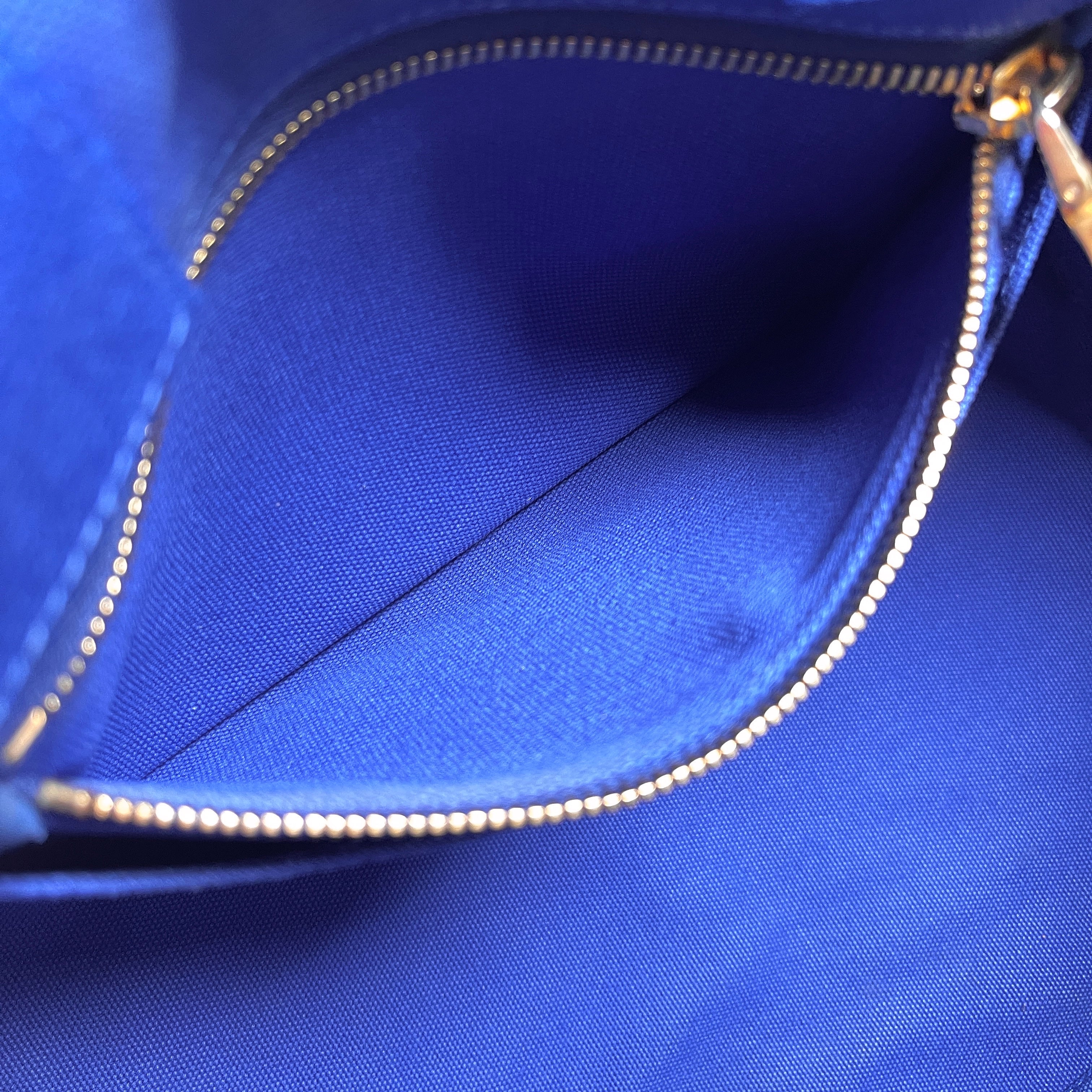 2601 secondhand  PRADA Tote Bag bag