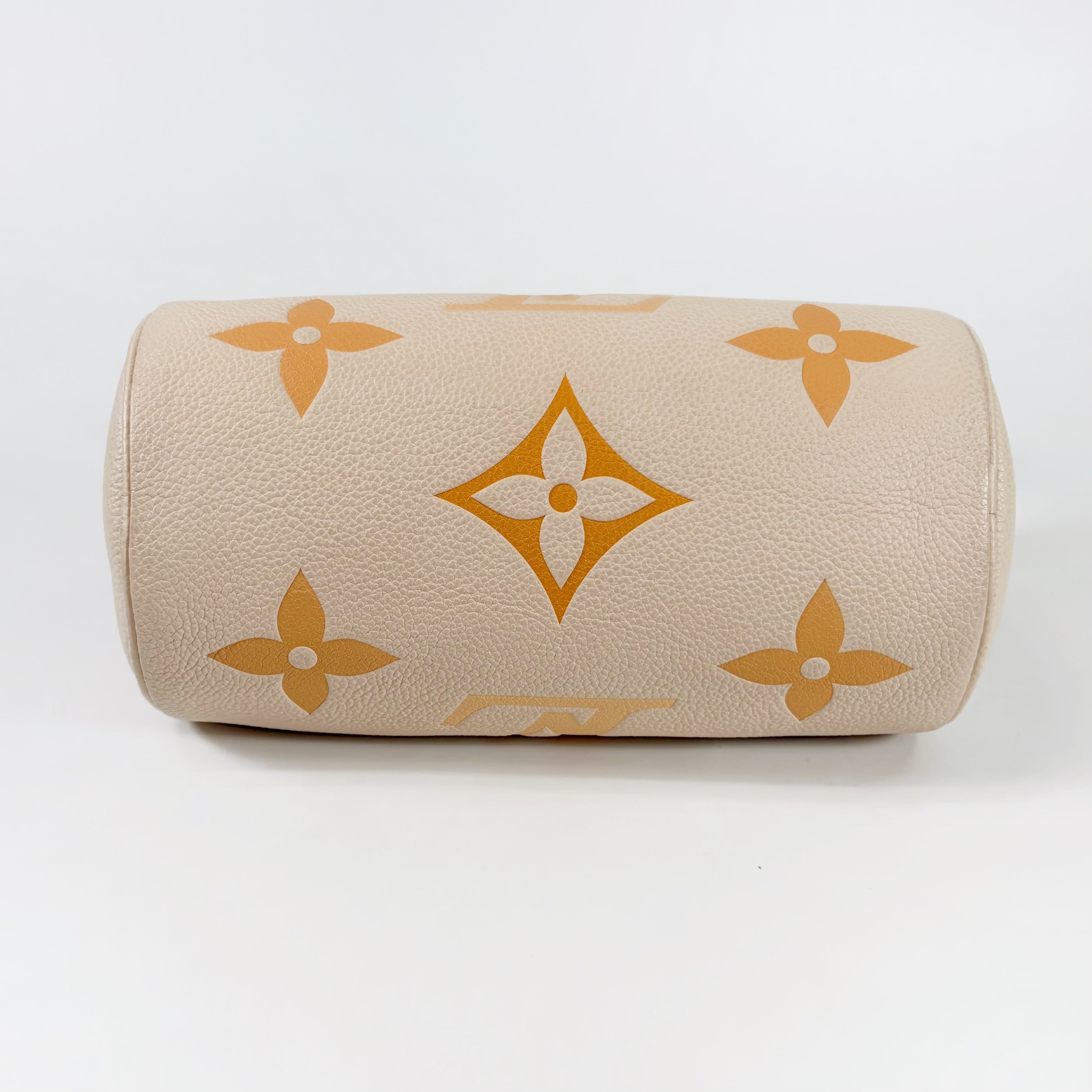 2601 Louis Vuitton Empreinte M45708 Papillon BB cream pouch