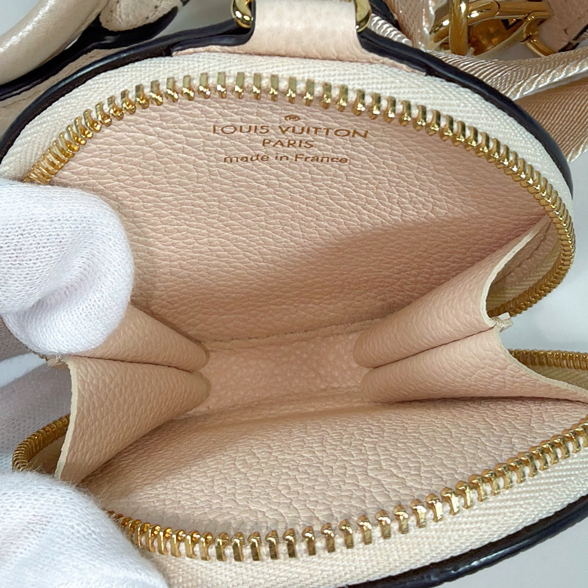 2601 Louis Vuitton Empreinte M45708 Papillon BB cream pouch