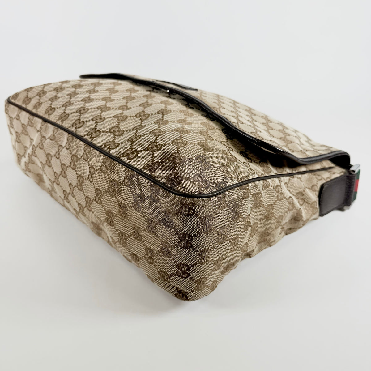 2608 secondhand GUCCI GG canvas Shoulder bag