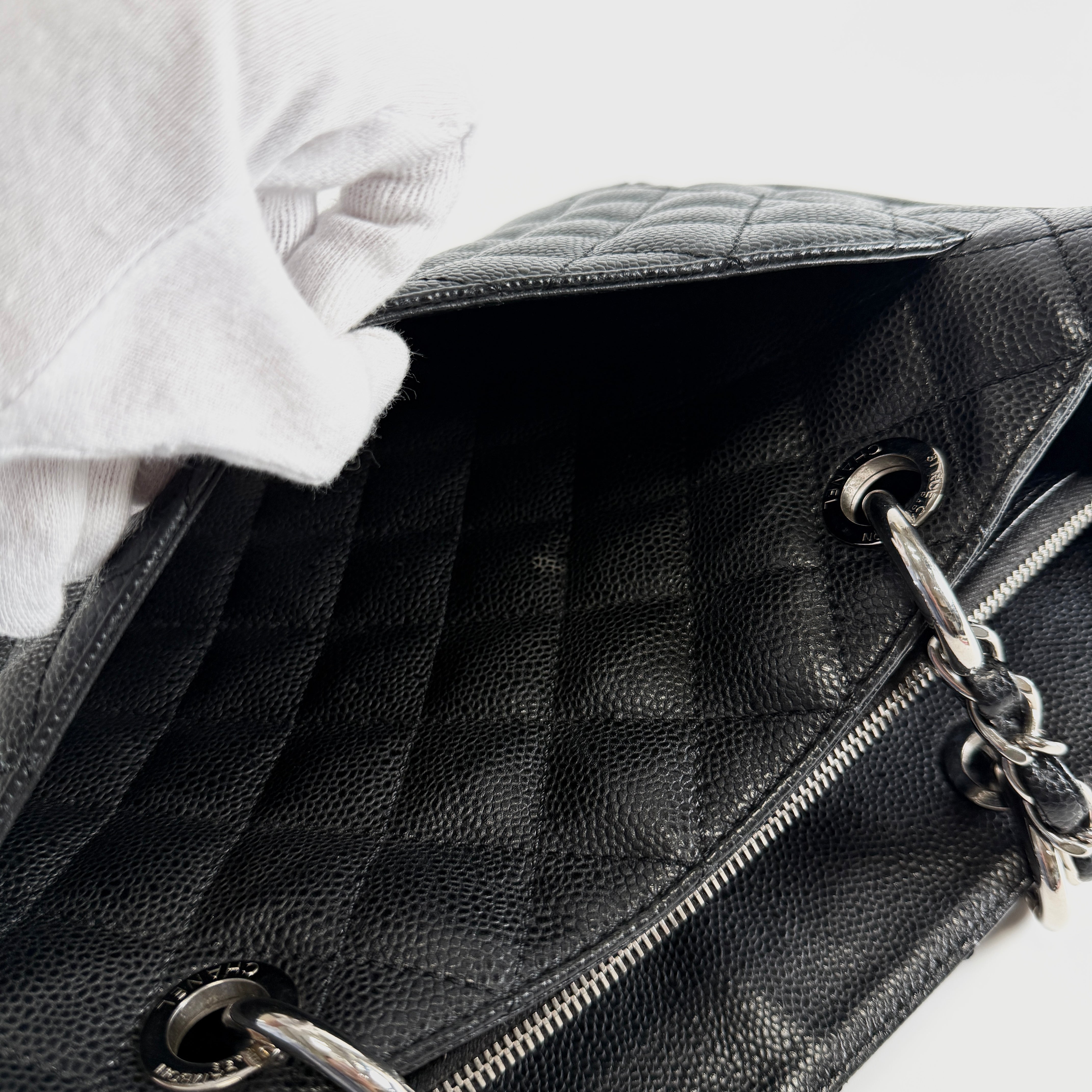 2607 secondhand CHANEL A50995 Tote Bag Recolor