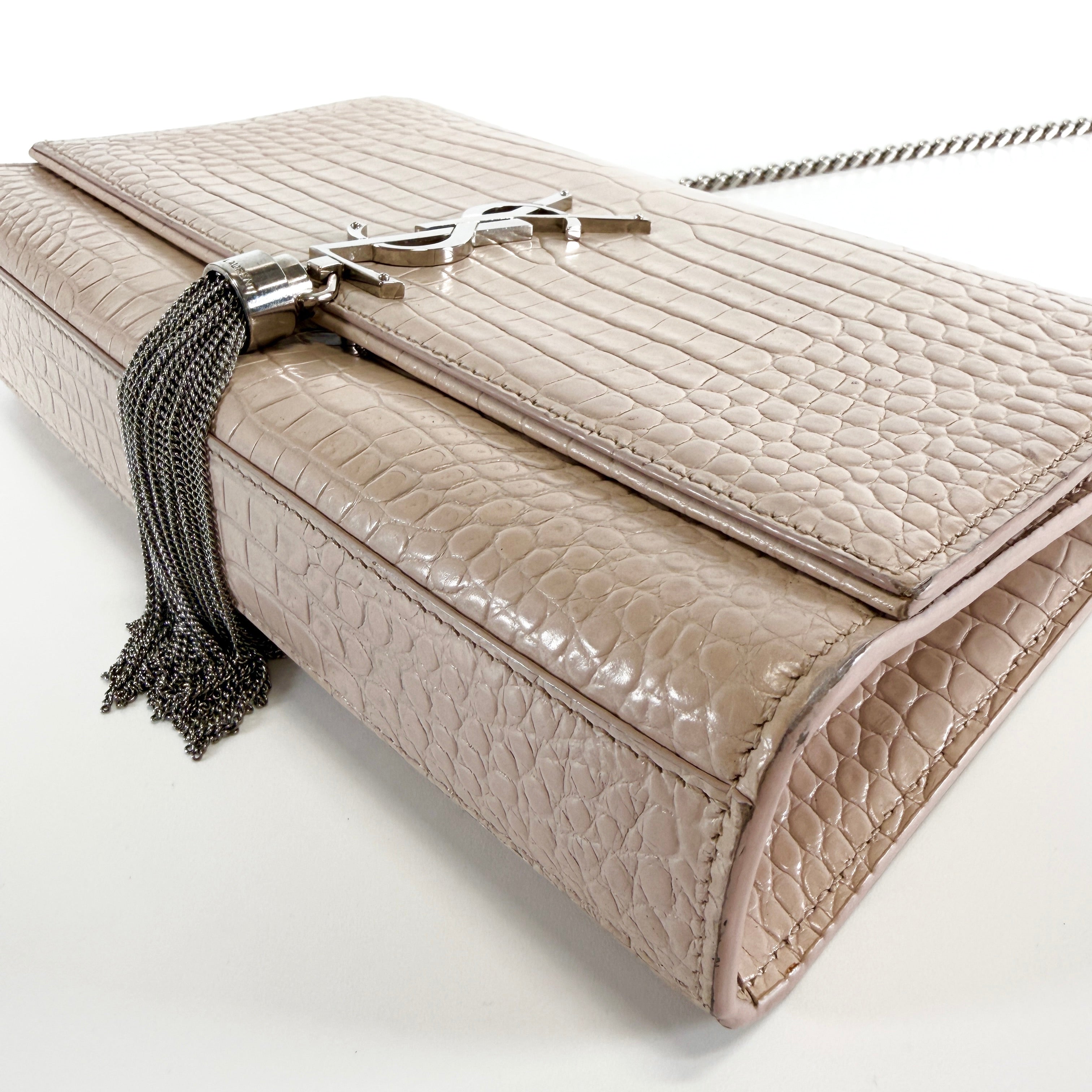 2607 secondhand SAINTLAURENT Embossed Chain Shoulder Bag